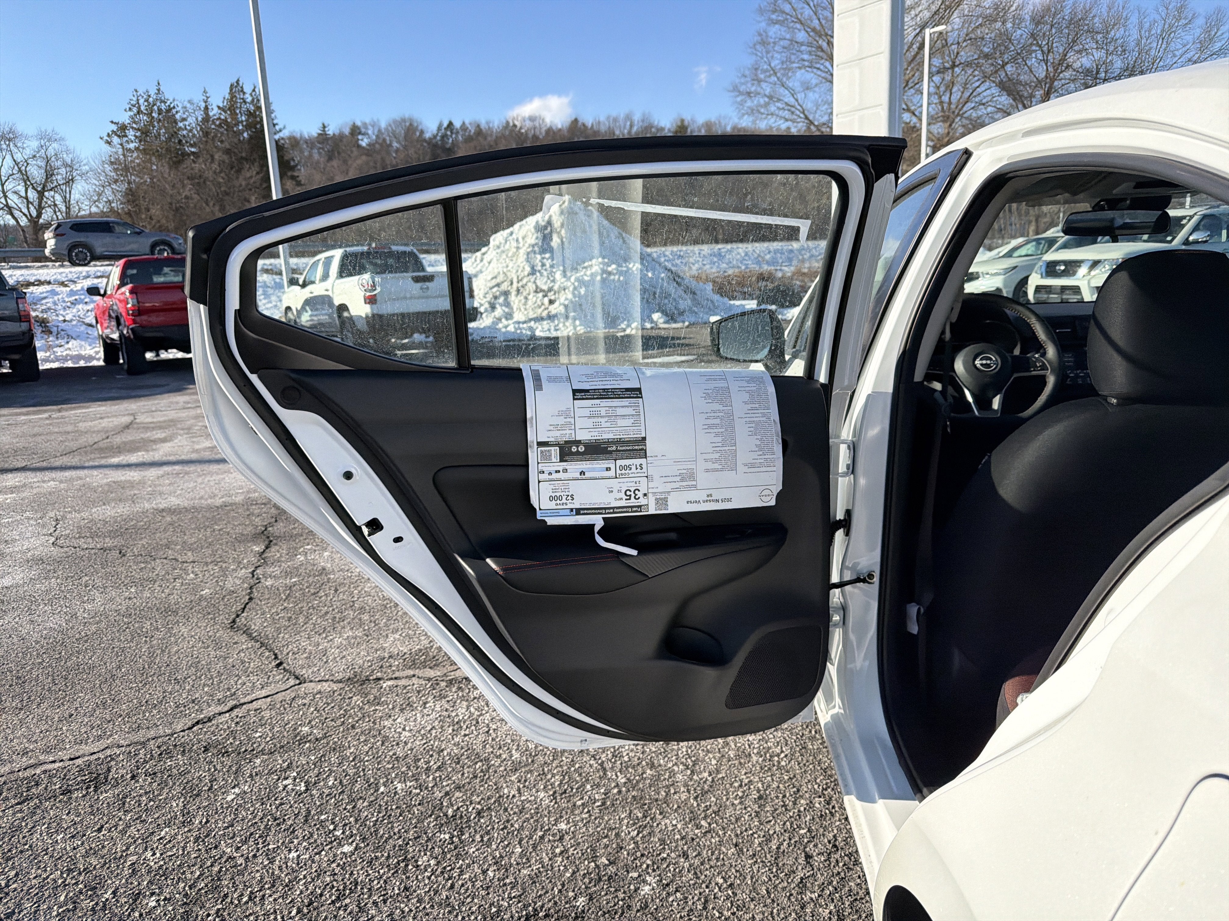 2025 Nissan Versa SR