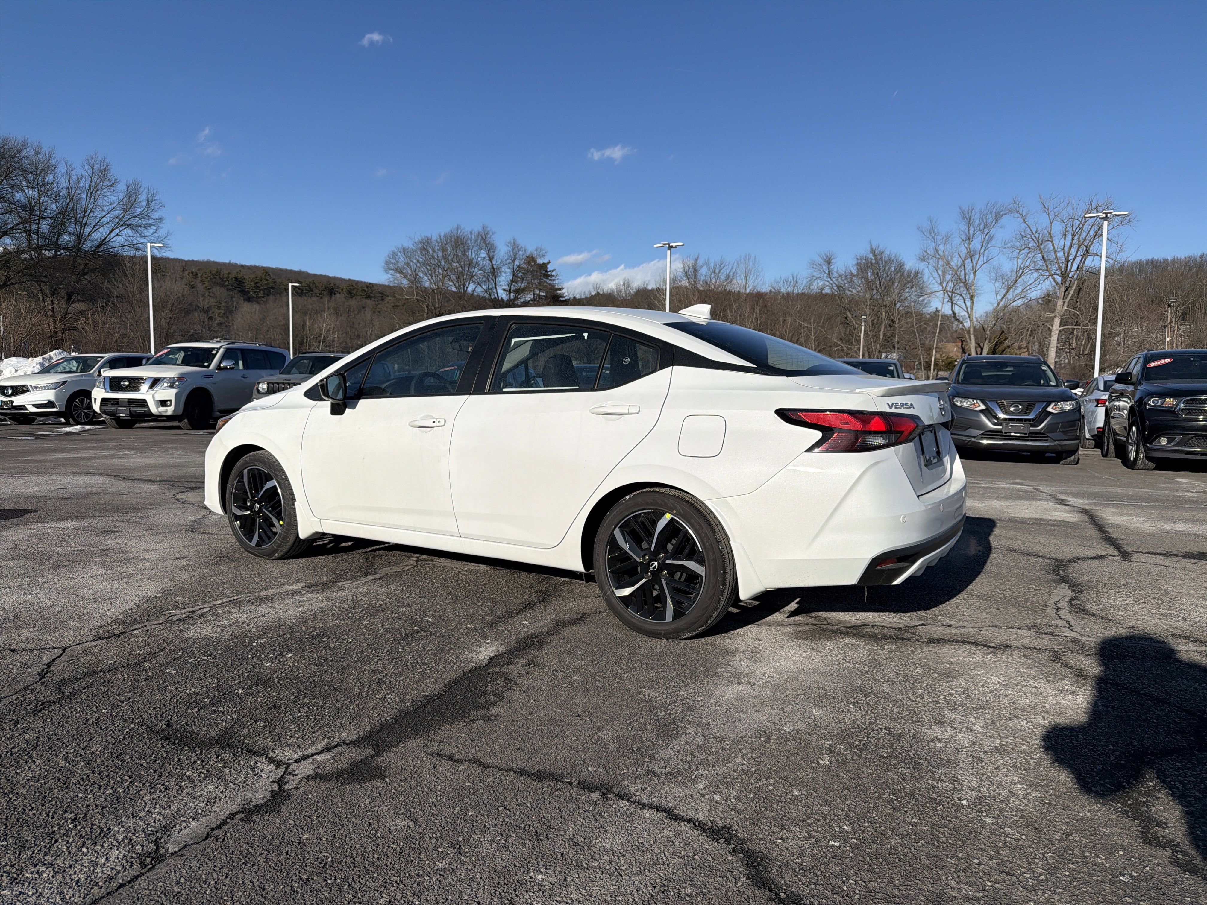 2025 Nissan Versa SR