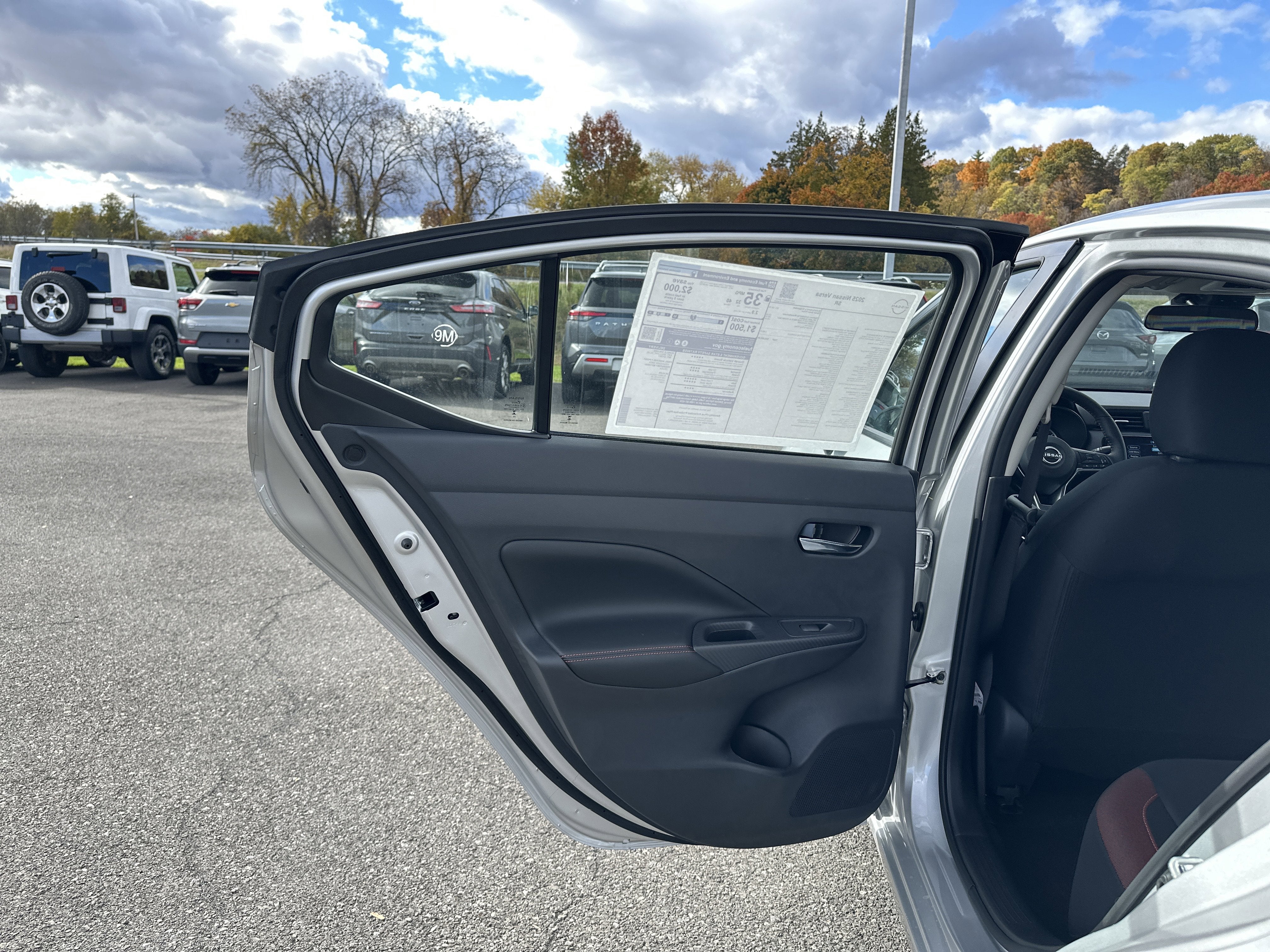2025 Nissan Versa SR