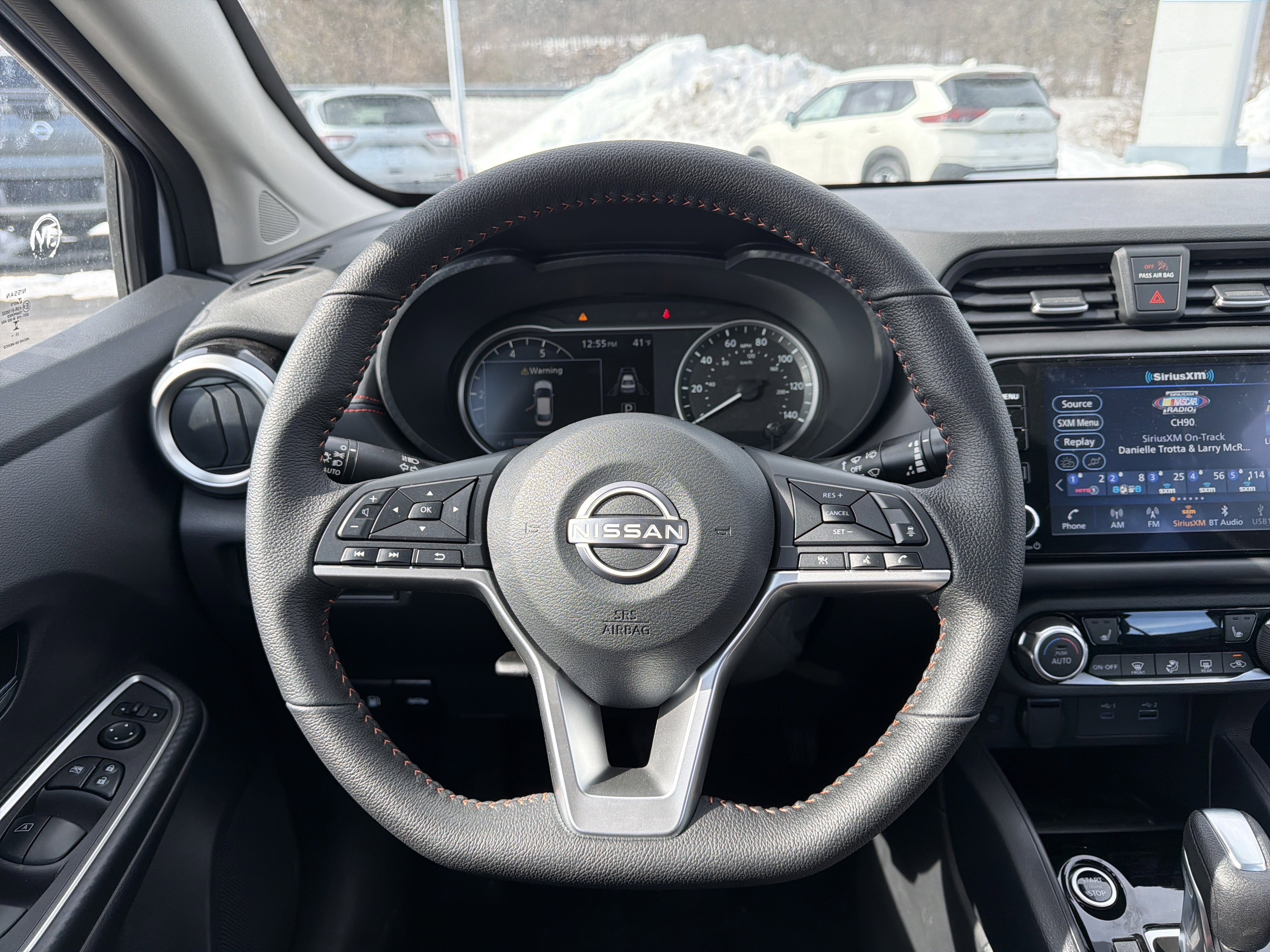 2025 Nissan Versa SR