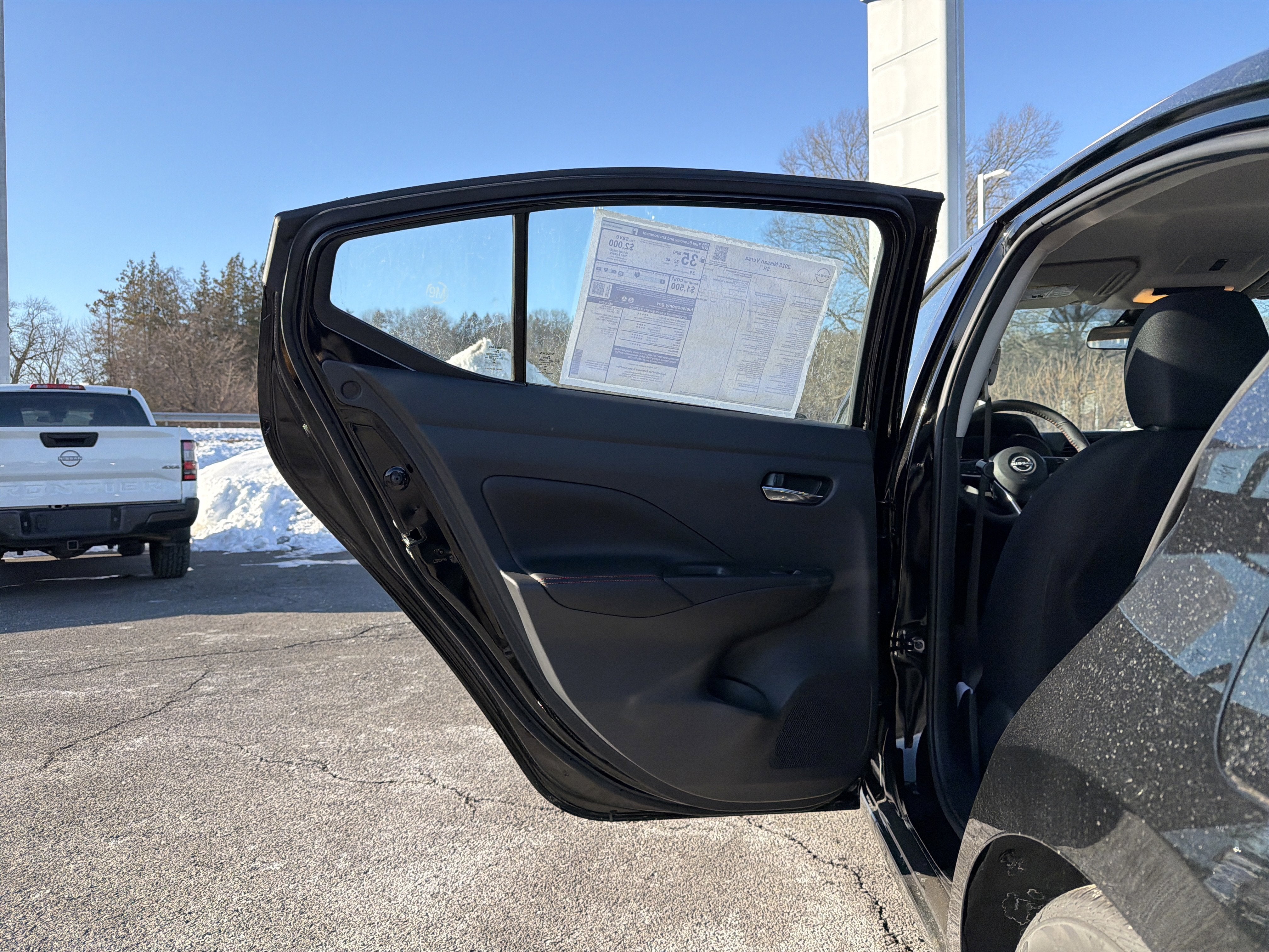 2025 Nissan Versa SR