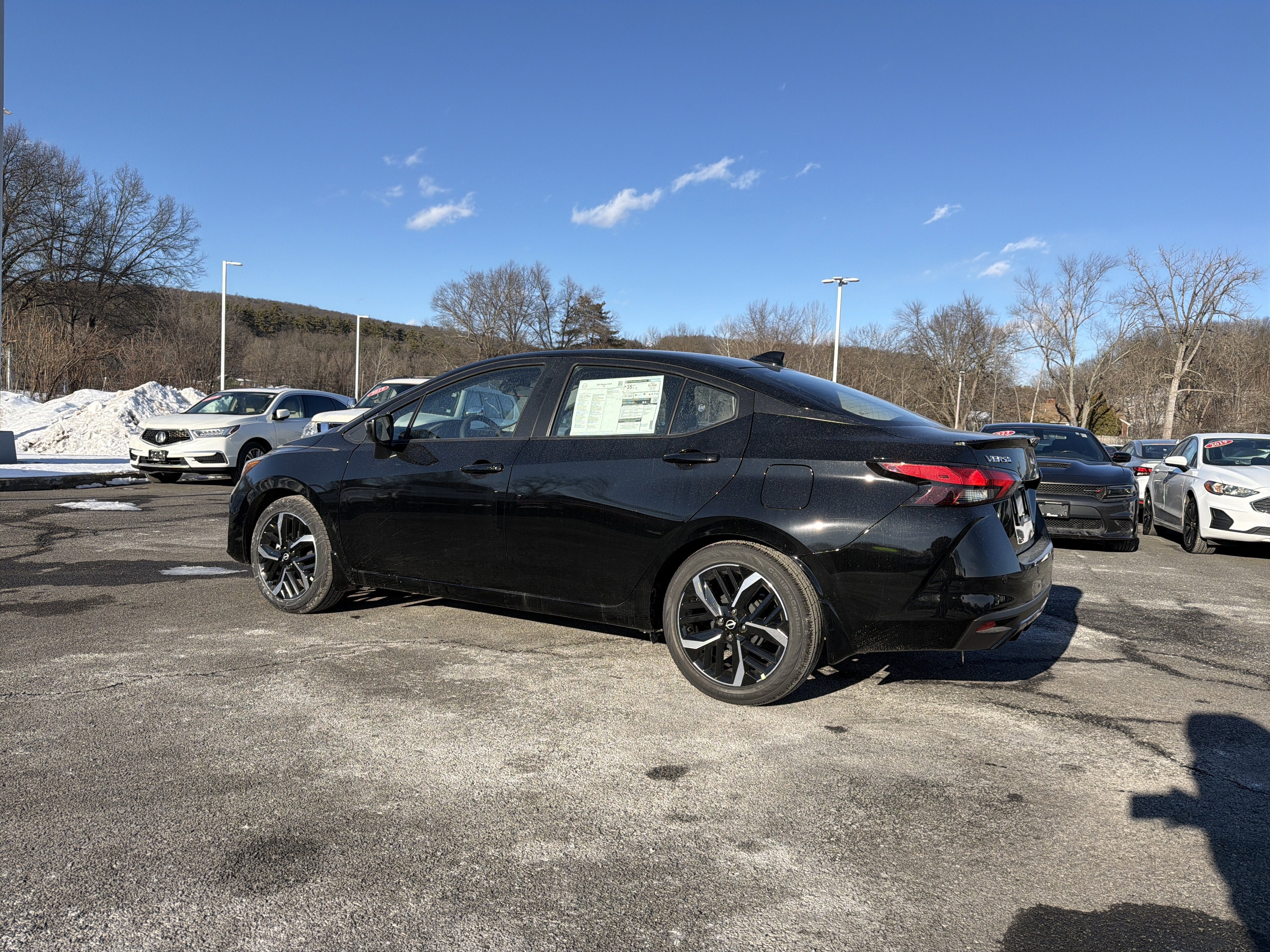 2025 Nissan Versa SR