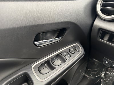 2025 Nissan Versa SR