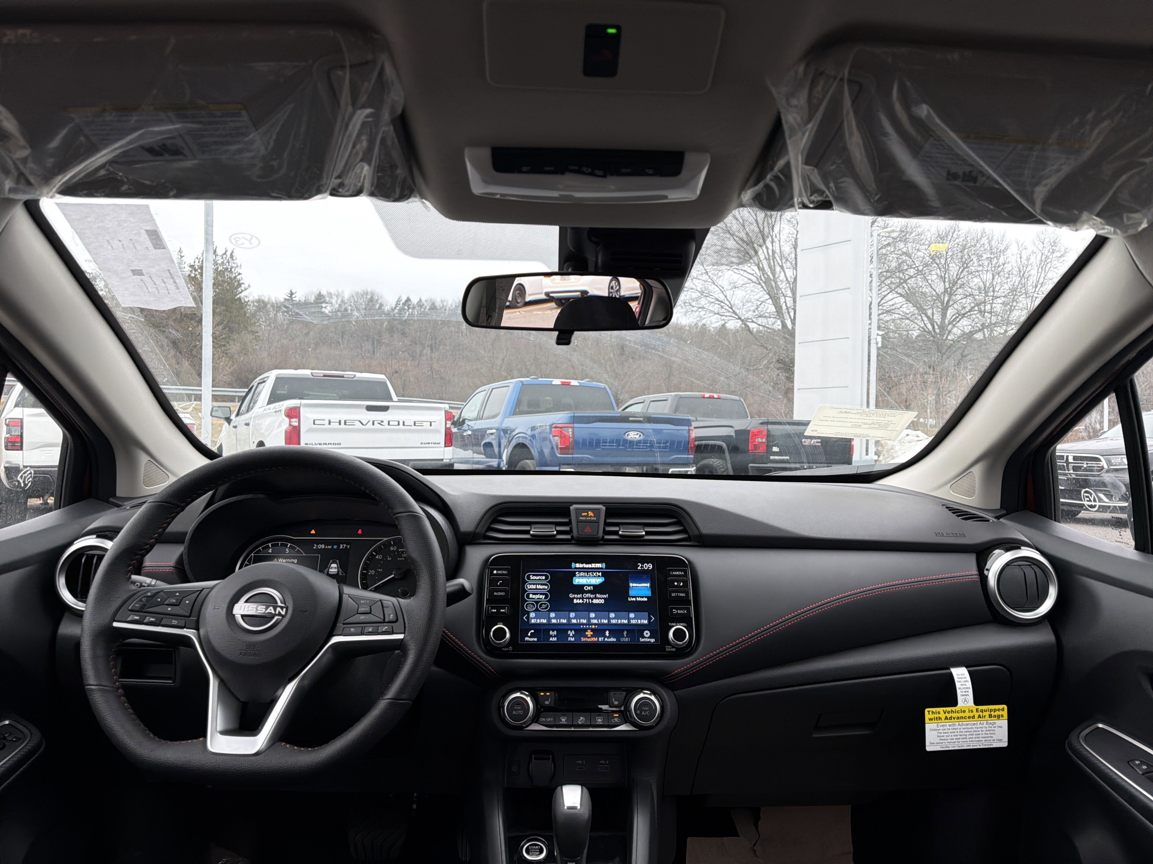 2025 Nissan Versa SR