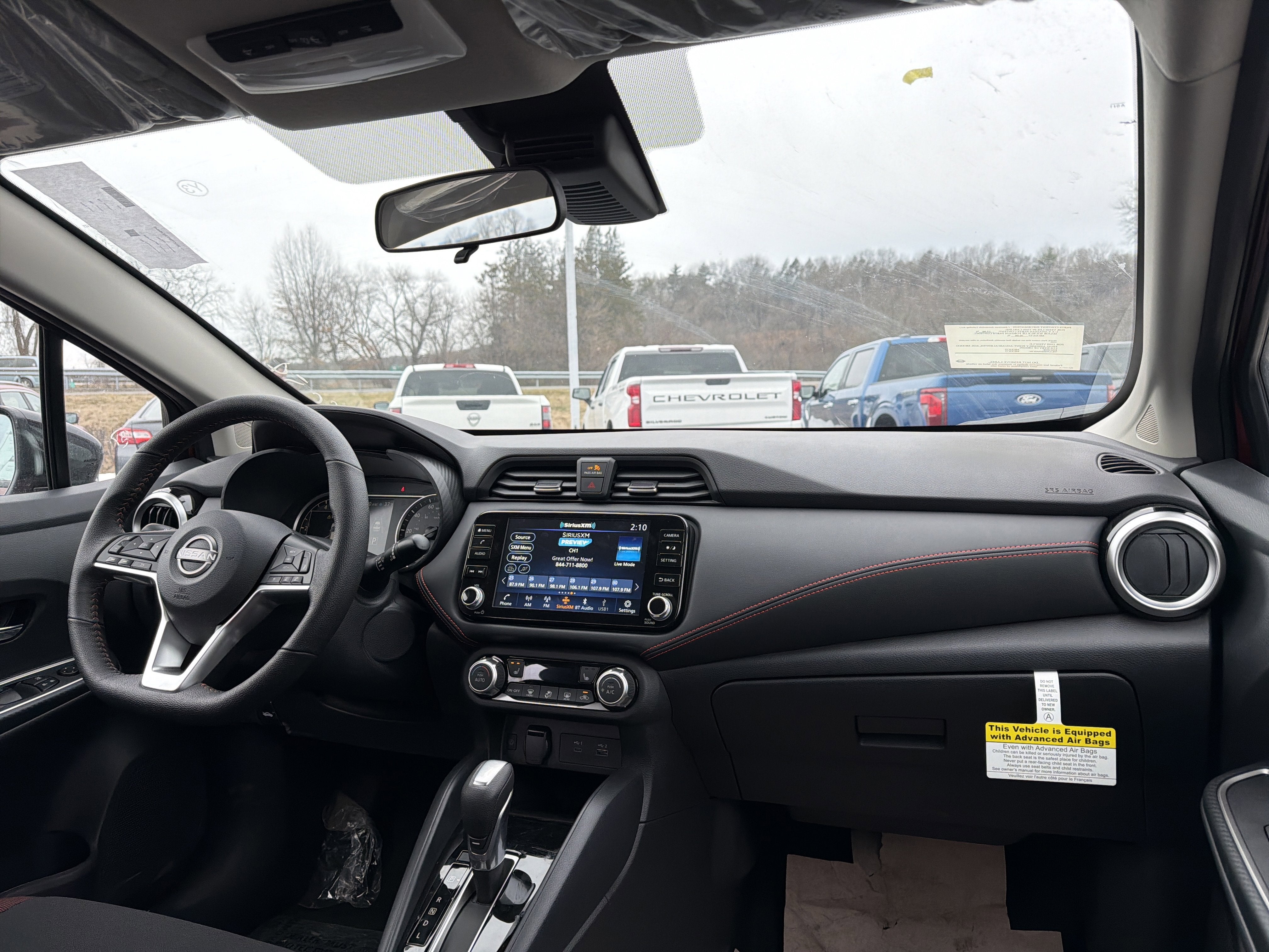 2025 Nissan Versa SR