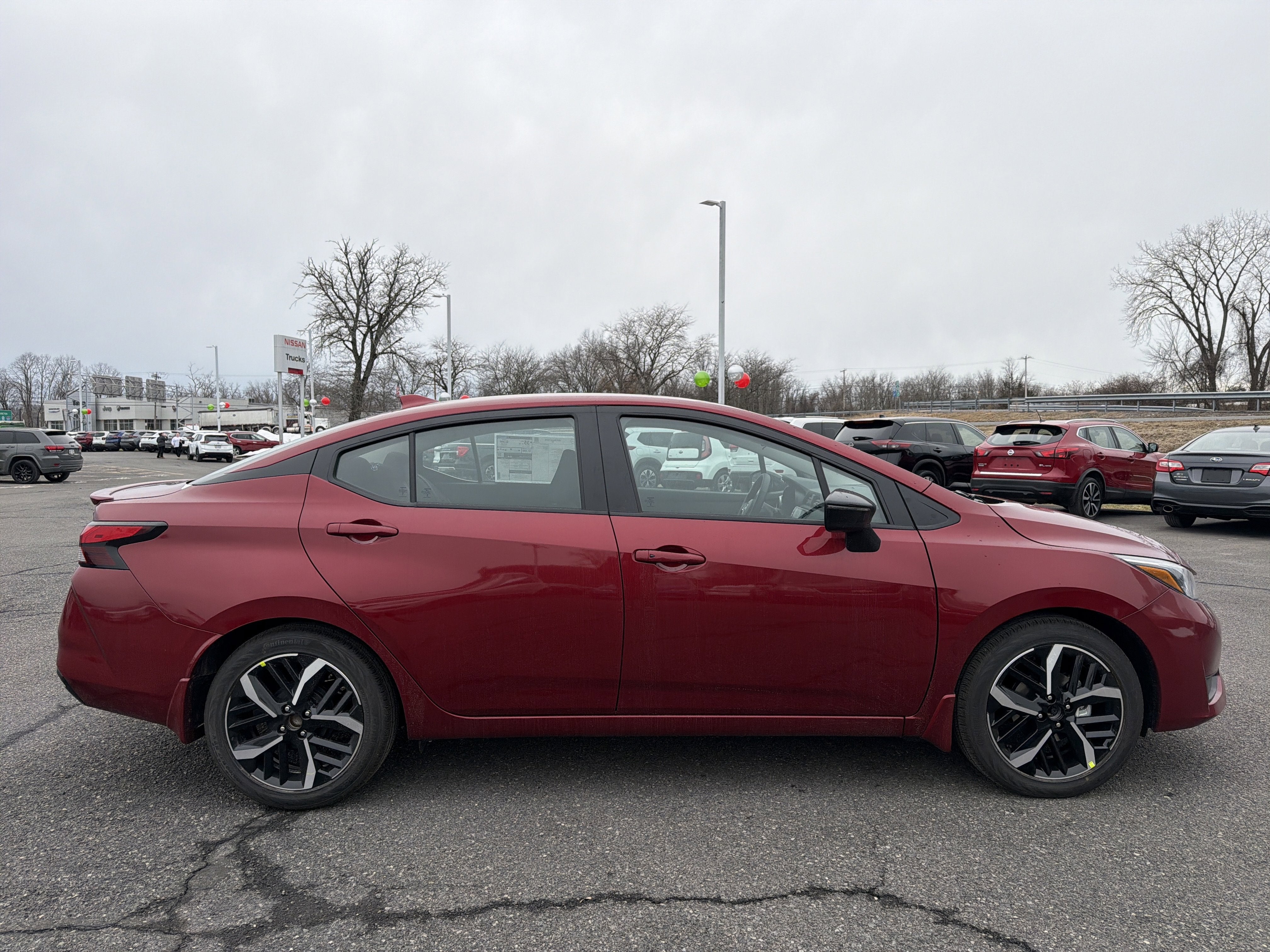 2025 Nissan Versa SR