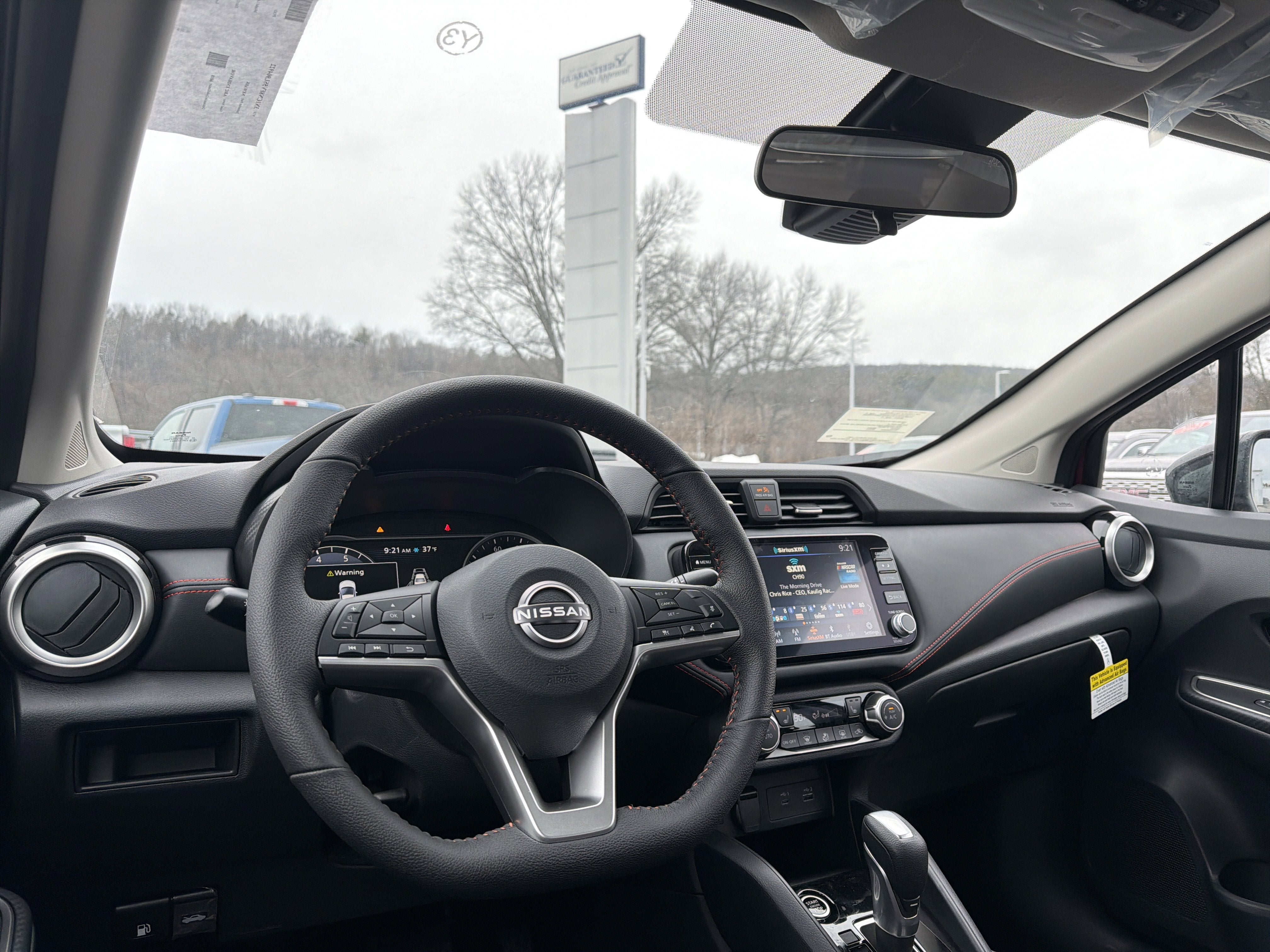 2025 Nissan Versa SR