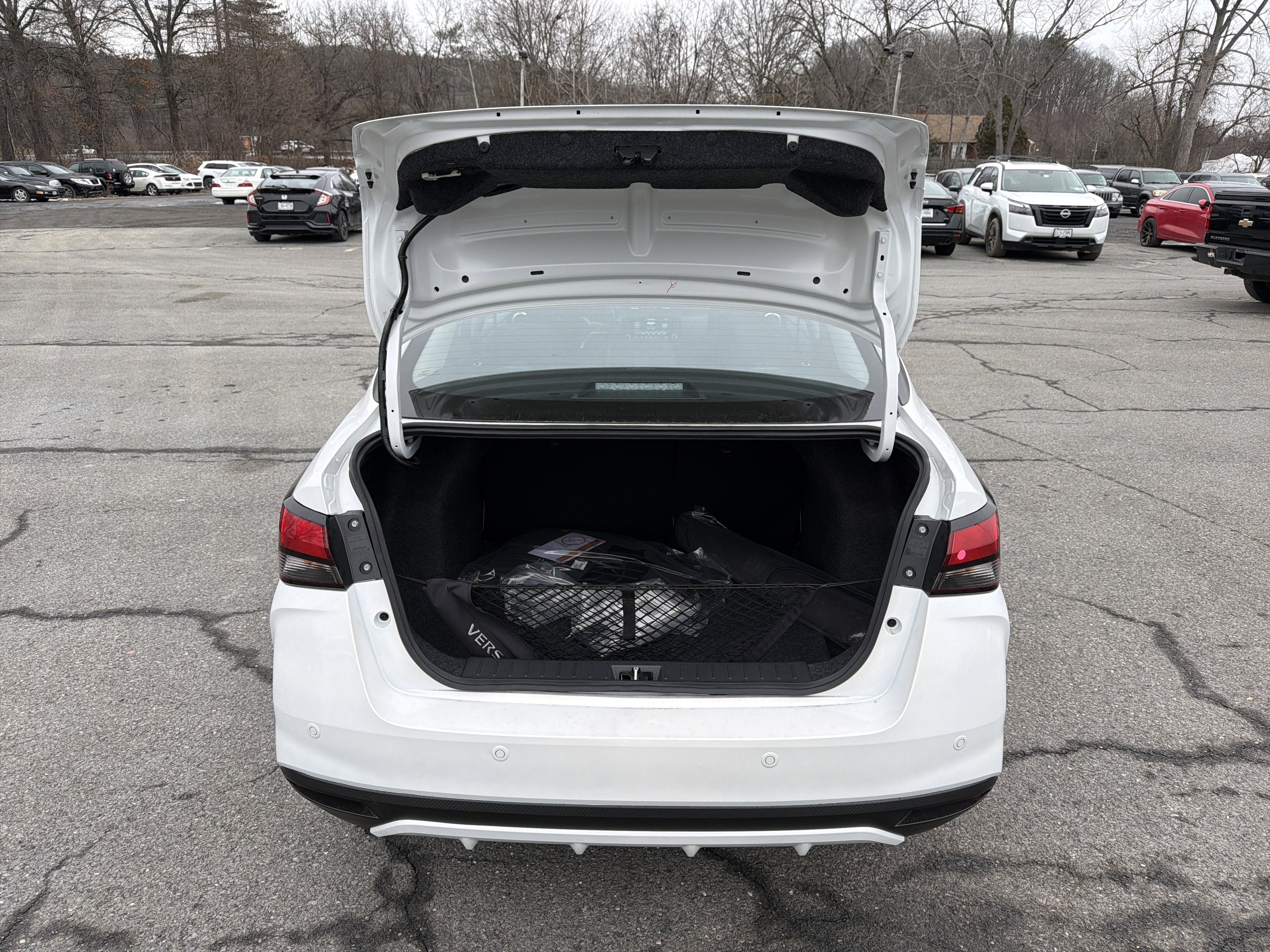 2025 Nissan Versa SR