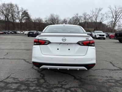 2025 Nissan Versa SR