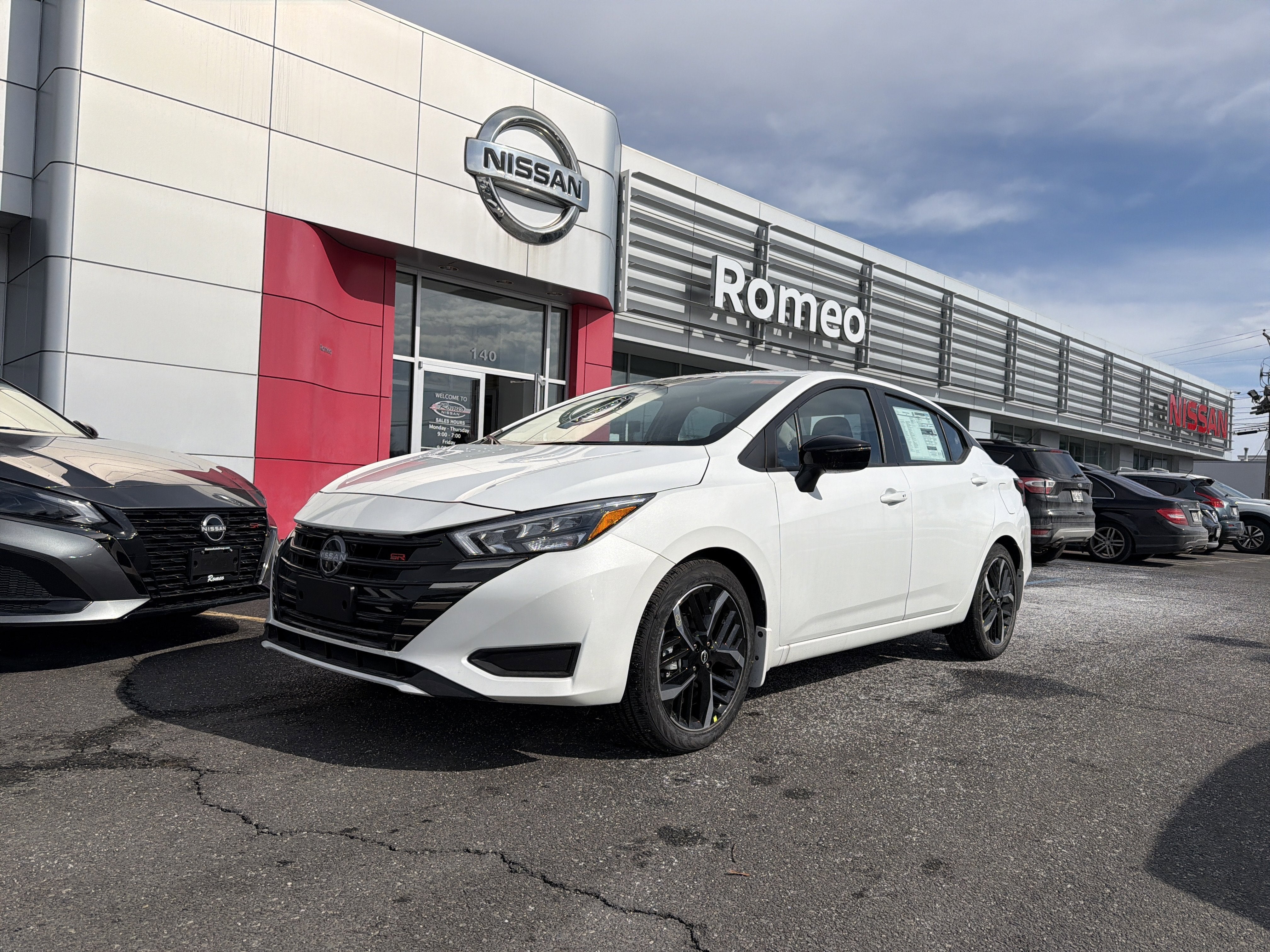 2025 Nissan Versa SR