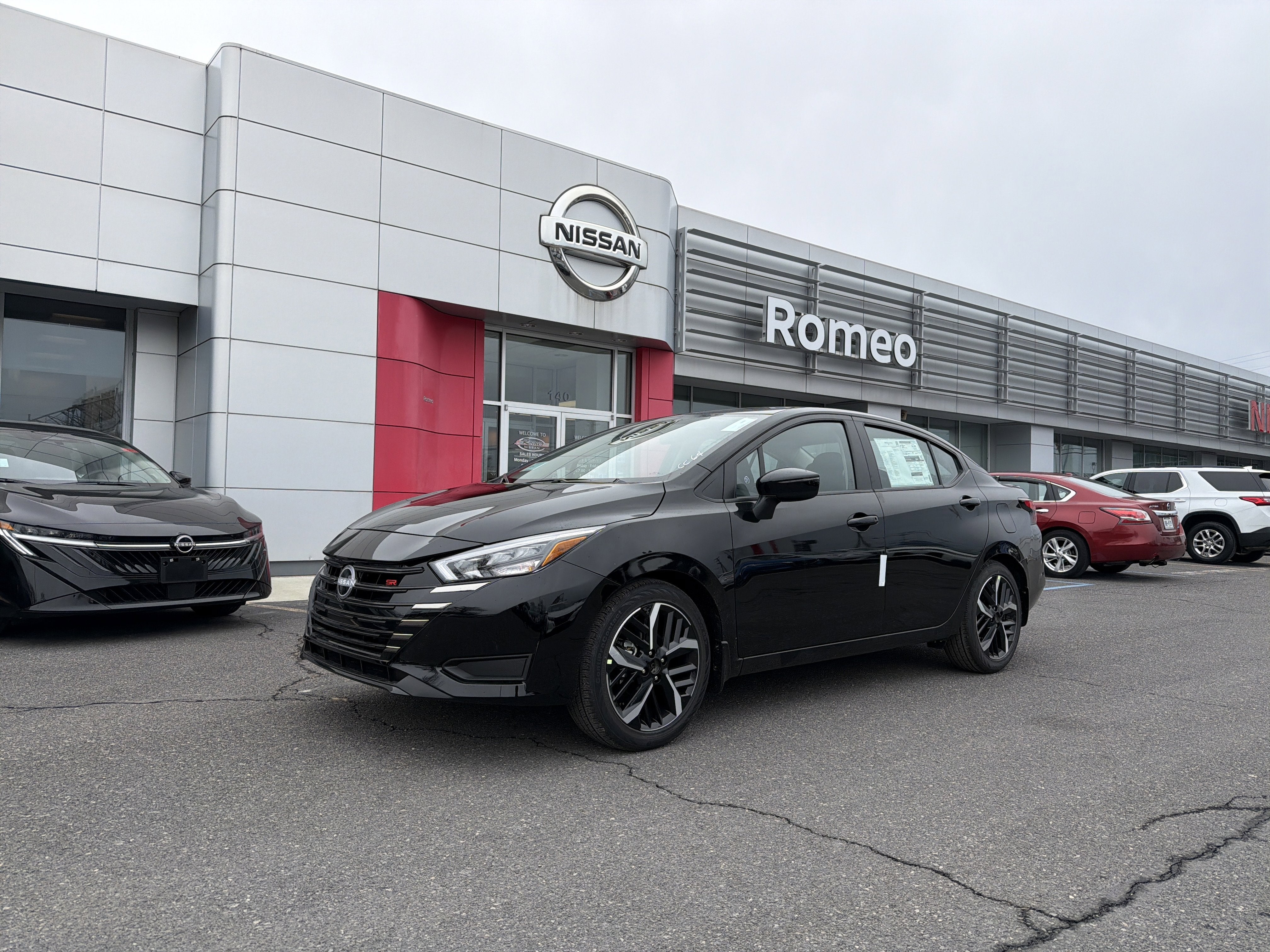 2025 Nissan Versa SR