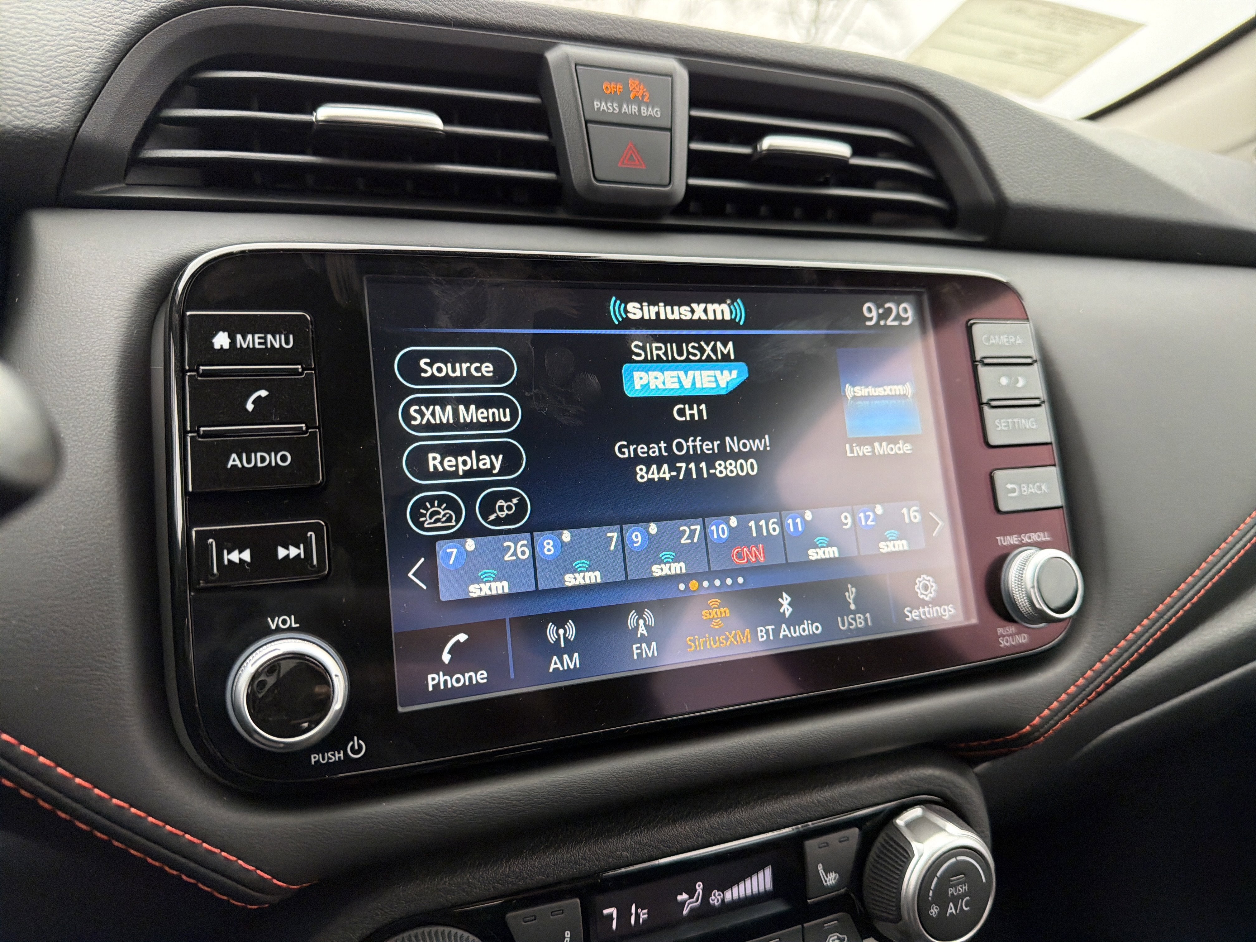 2025 Nissan Versa SR