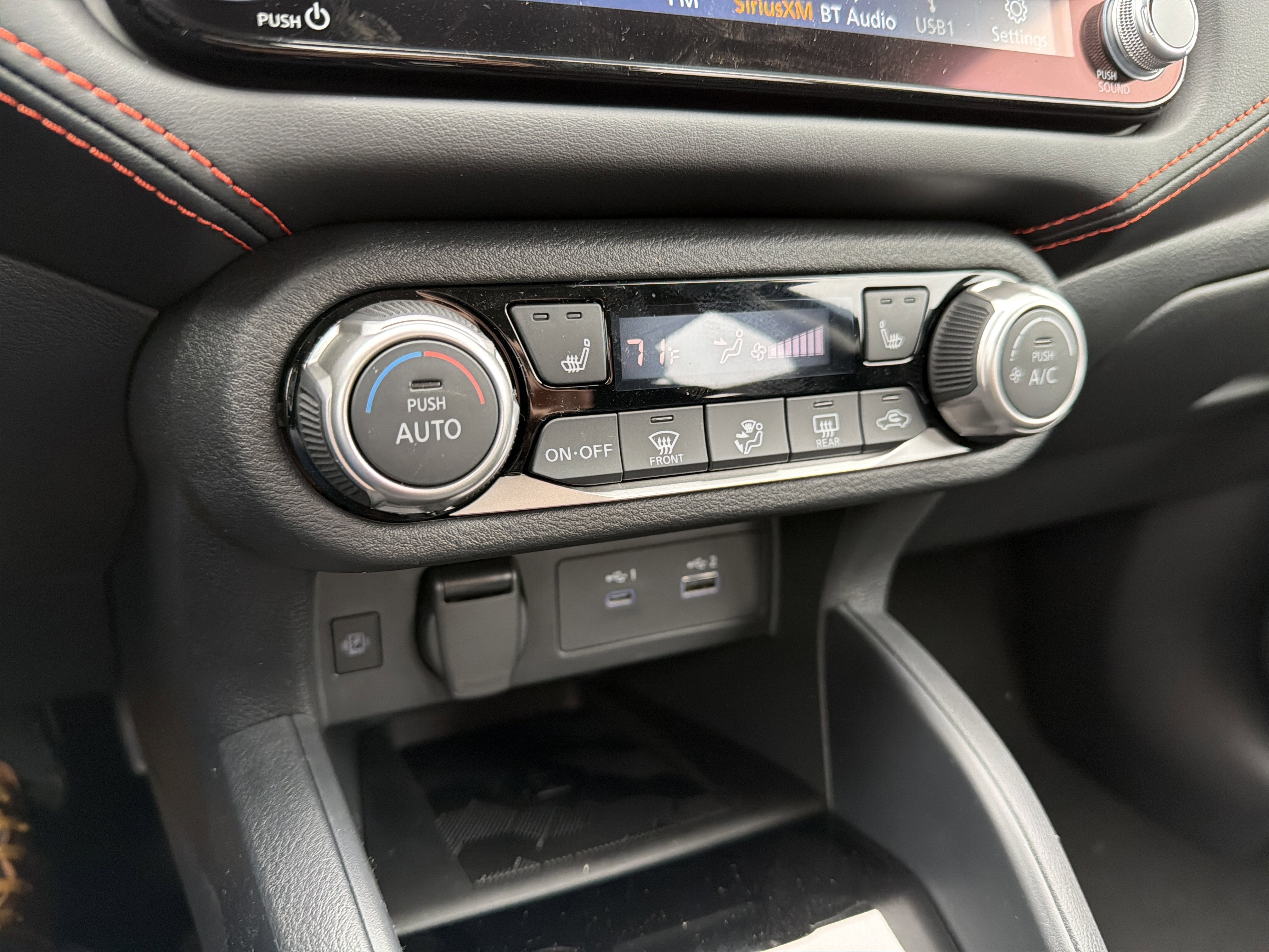 2025 Nissan Versa SR