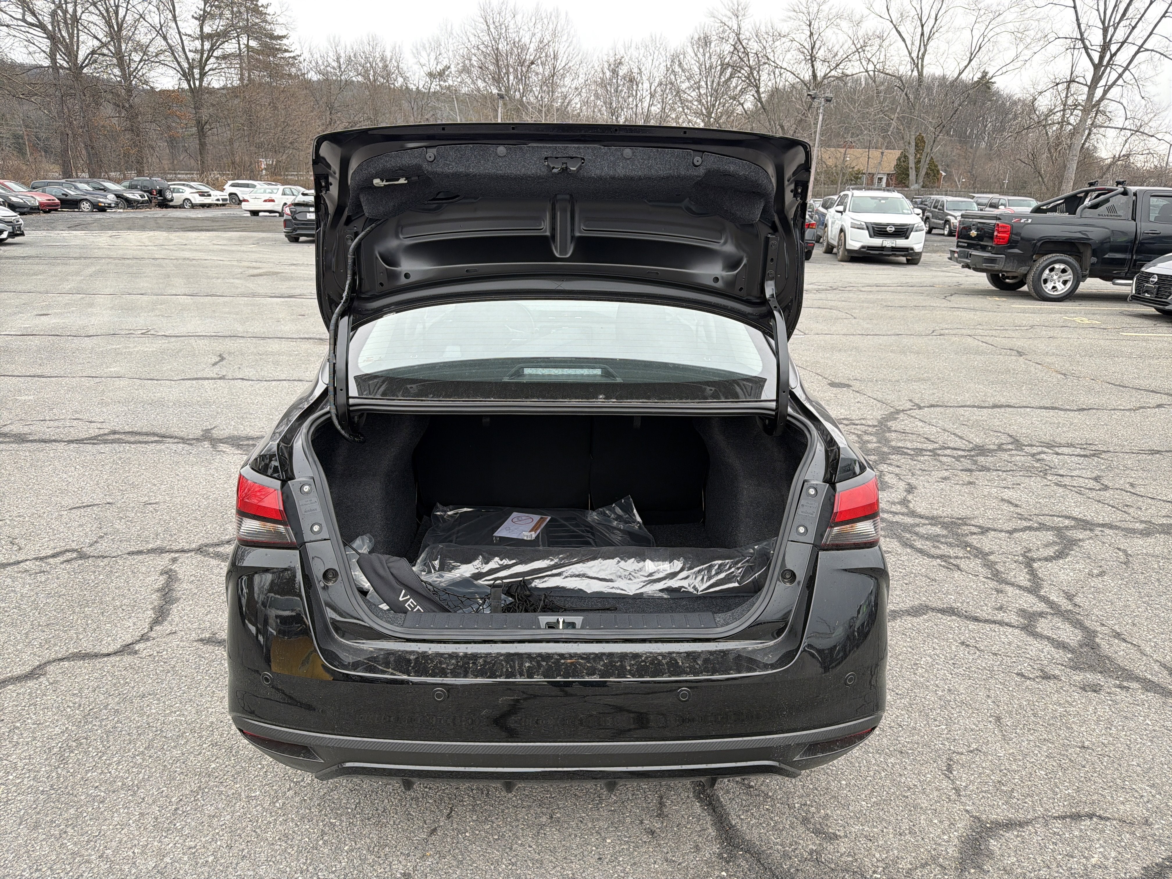 2025 Nissan Versa SR