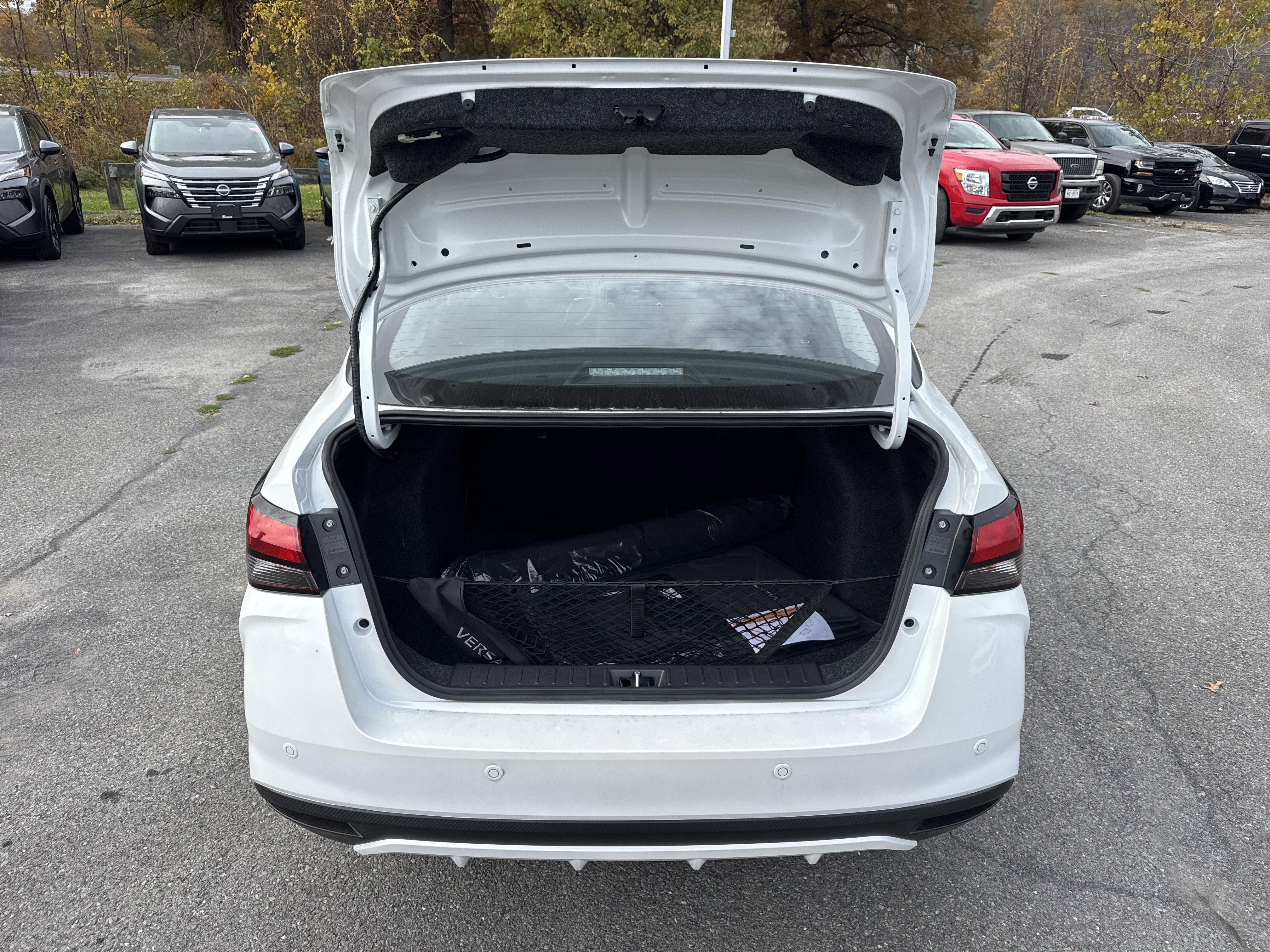 2025 Nissan Versa SR