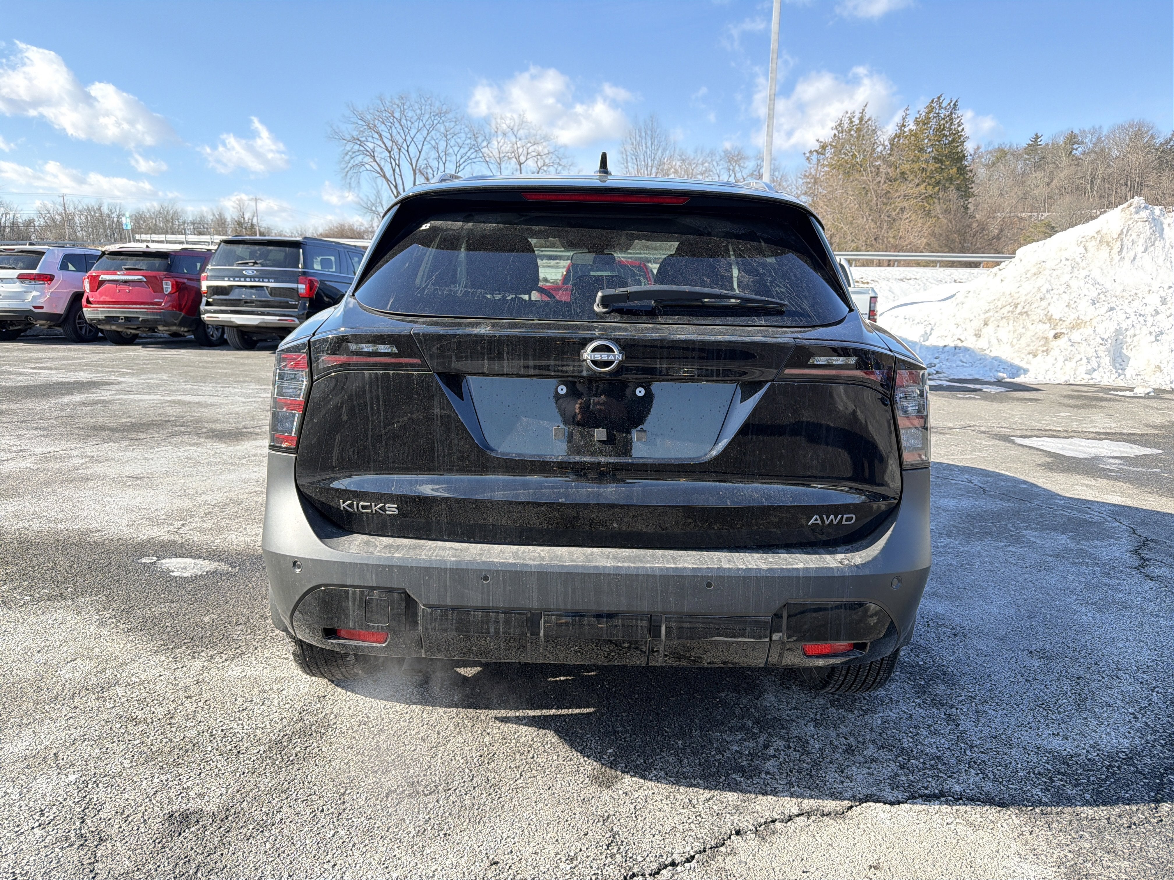 2026 Nissan Kicks SV