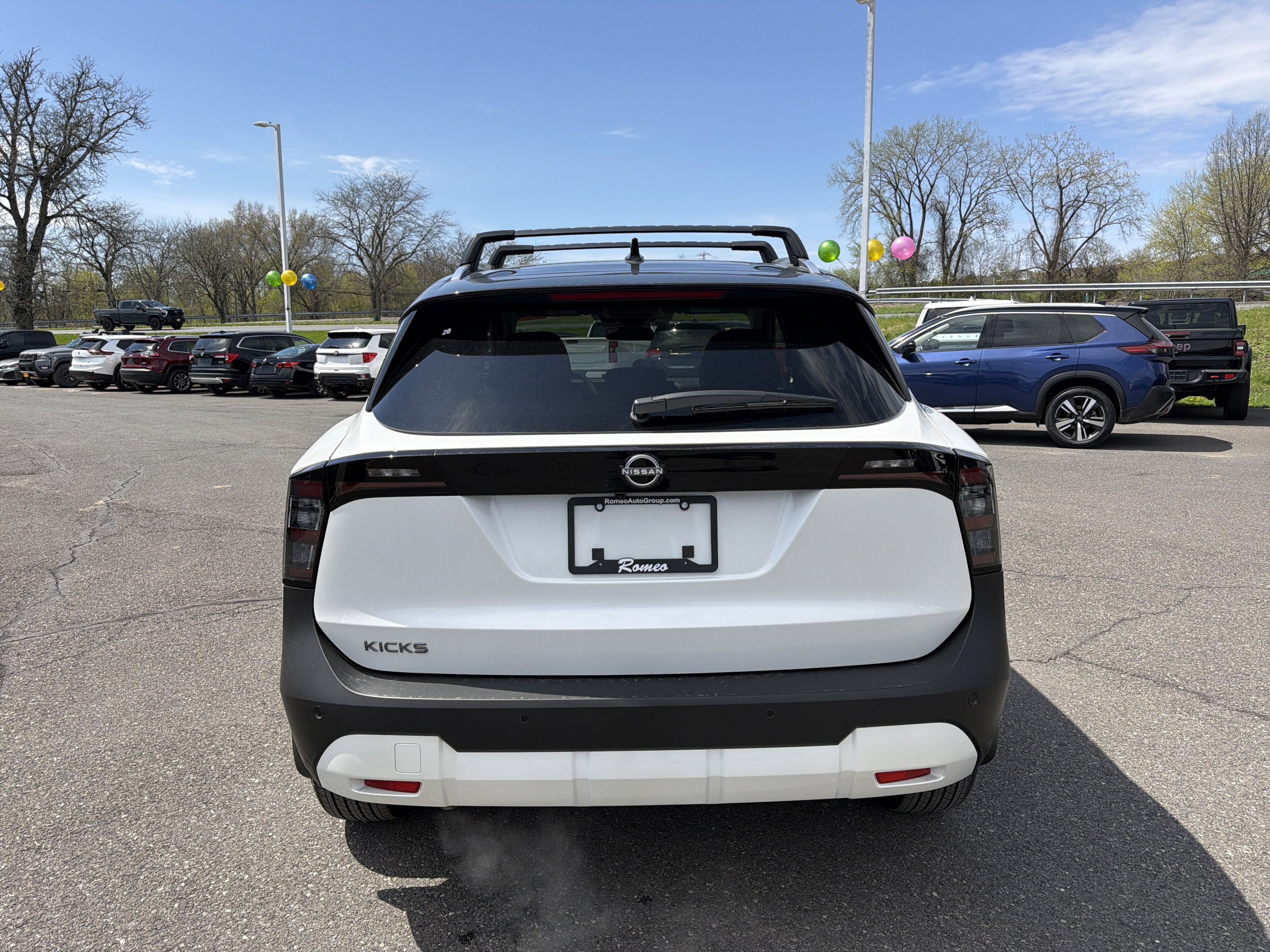 2026 Nissan Kicks SV