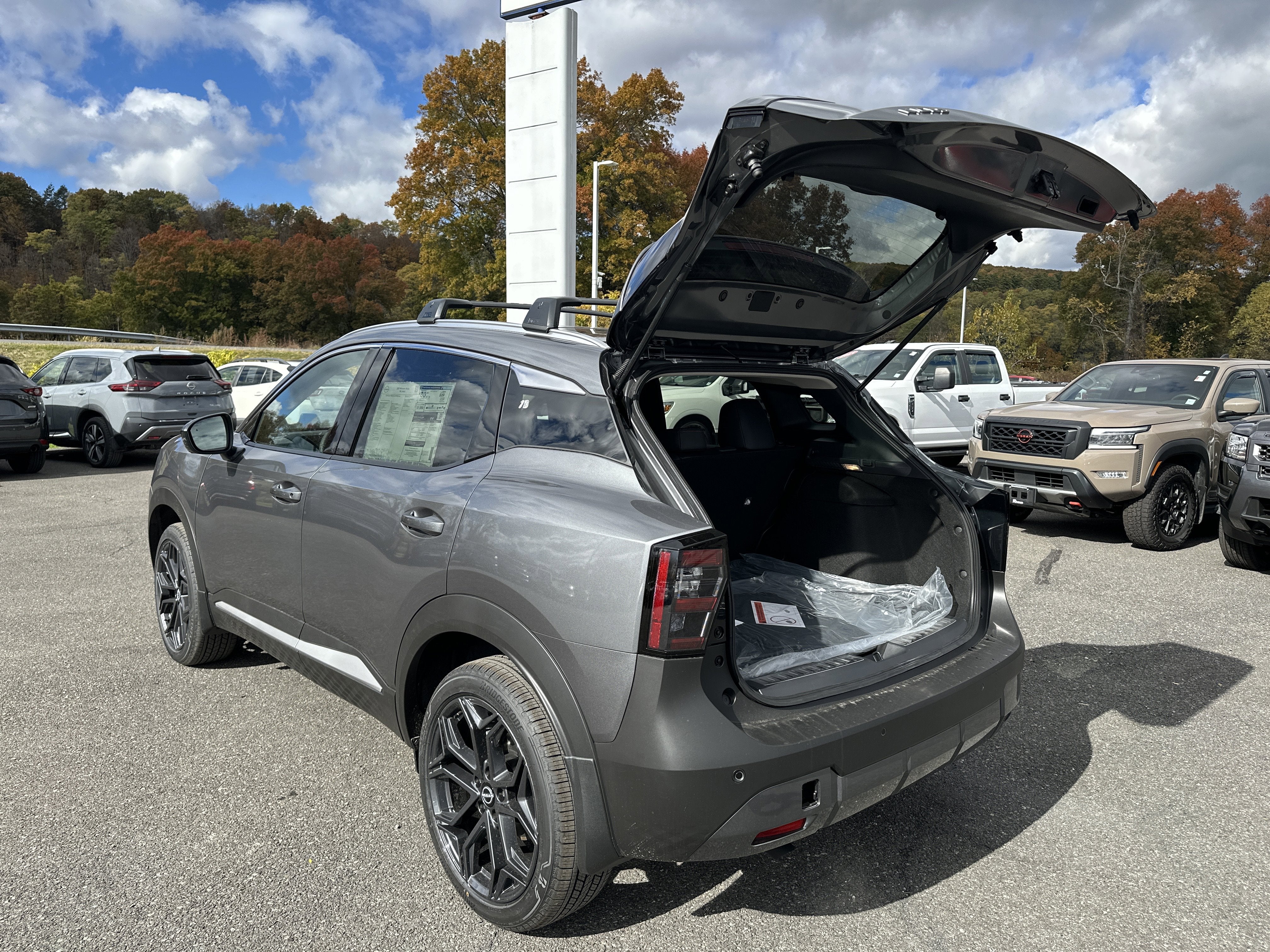 2026 Nissan Kicks SR