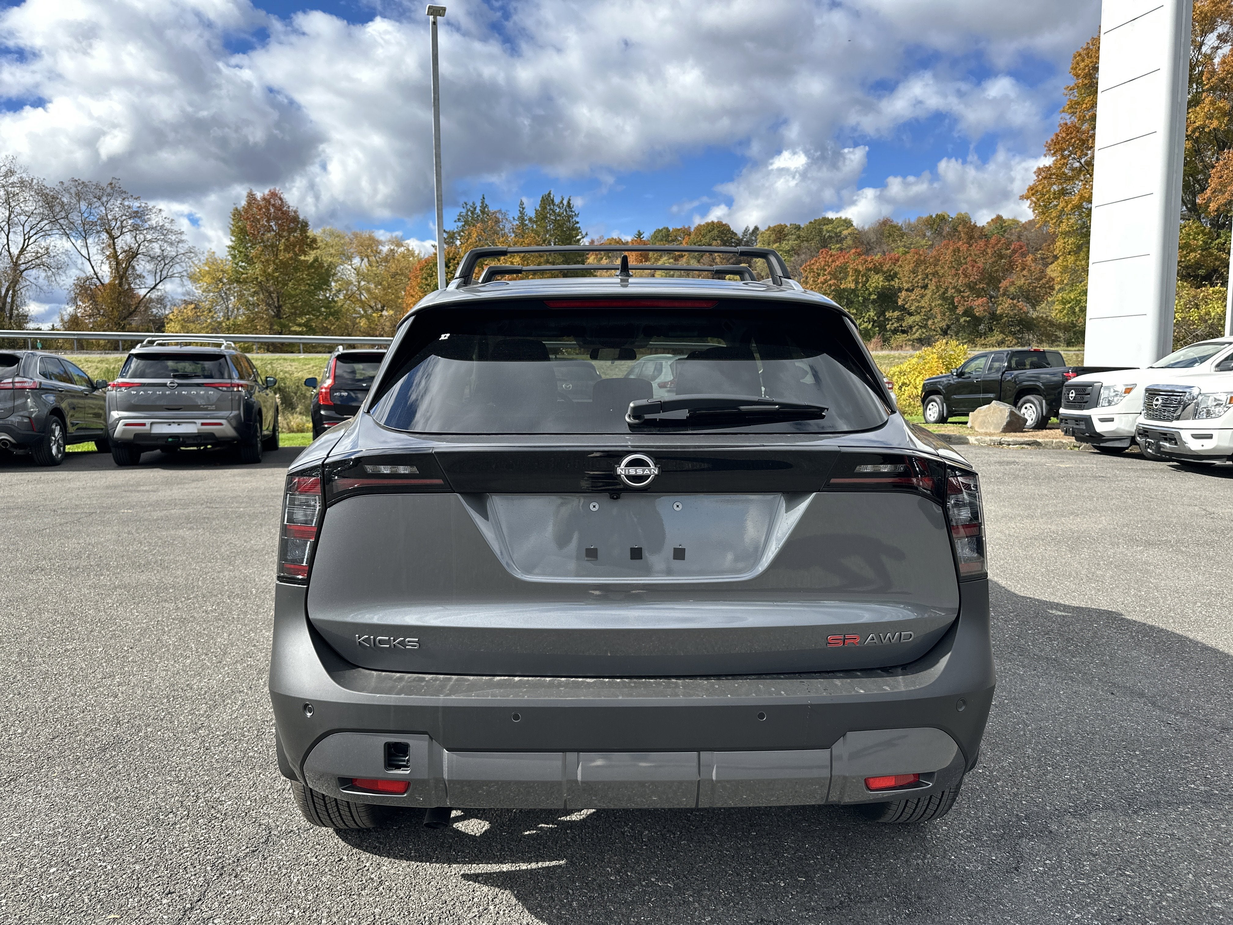2026 Nissan Kicks SR