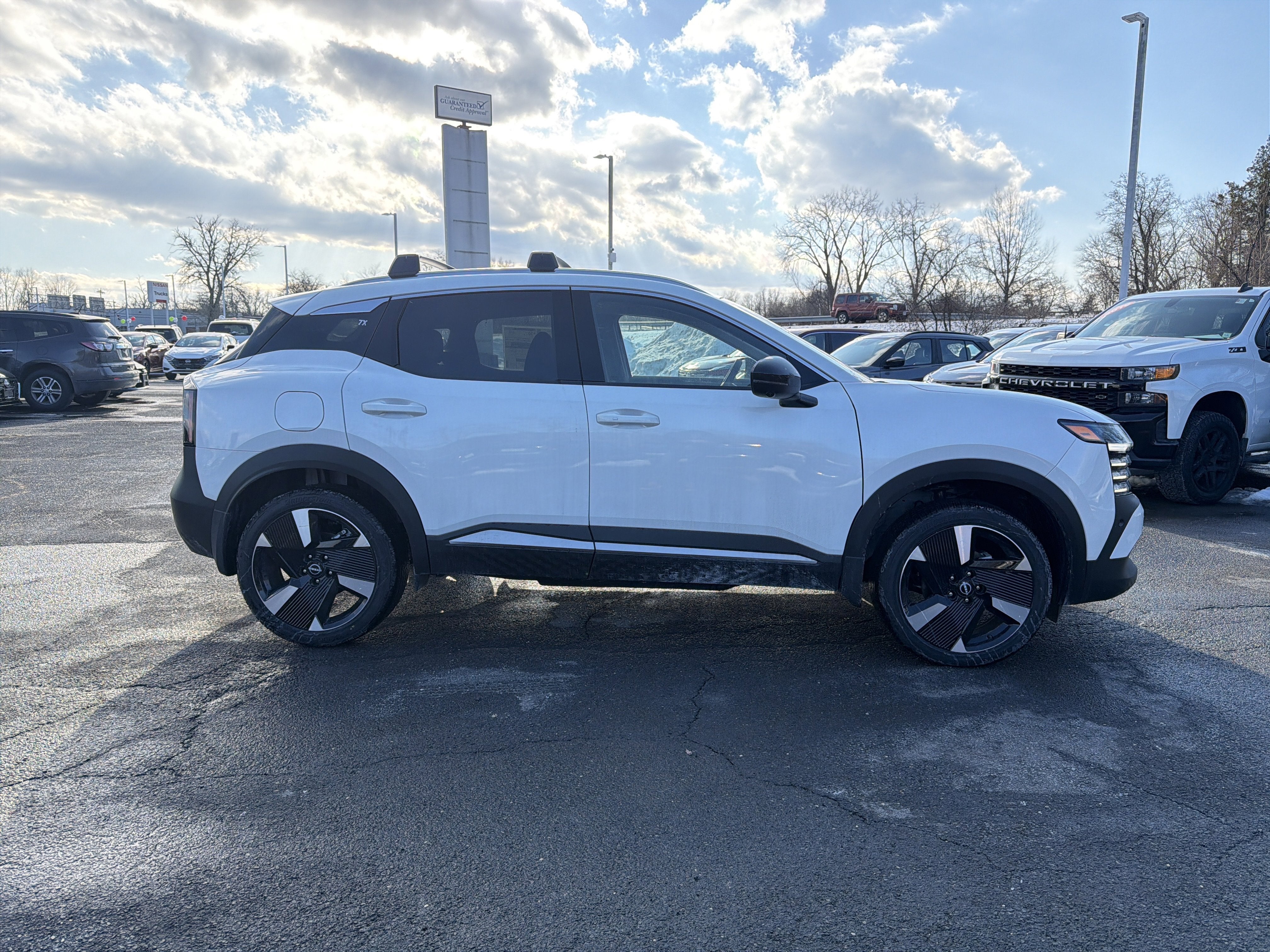 2026 Nissan Kicks SR