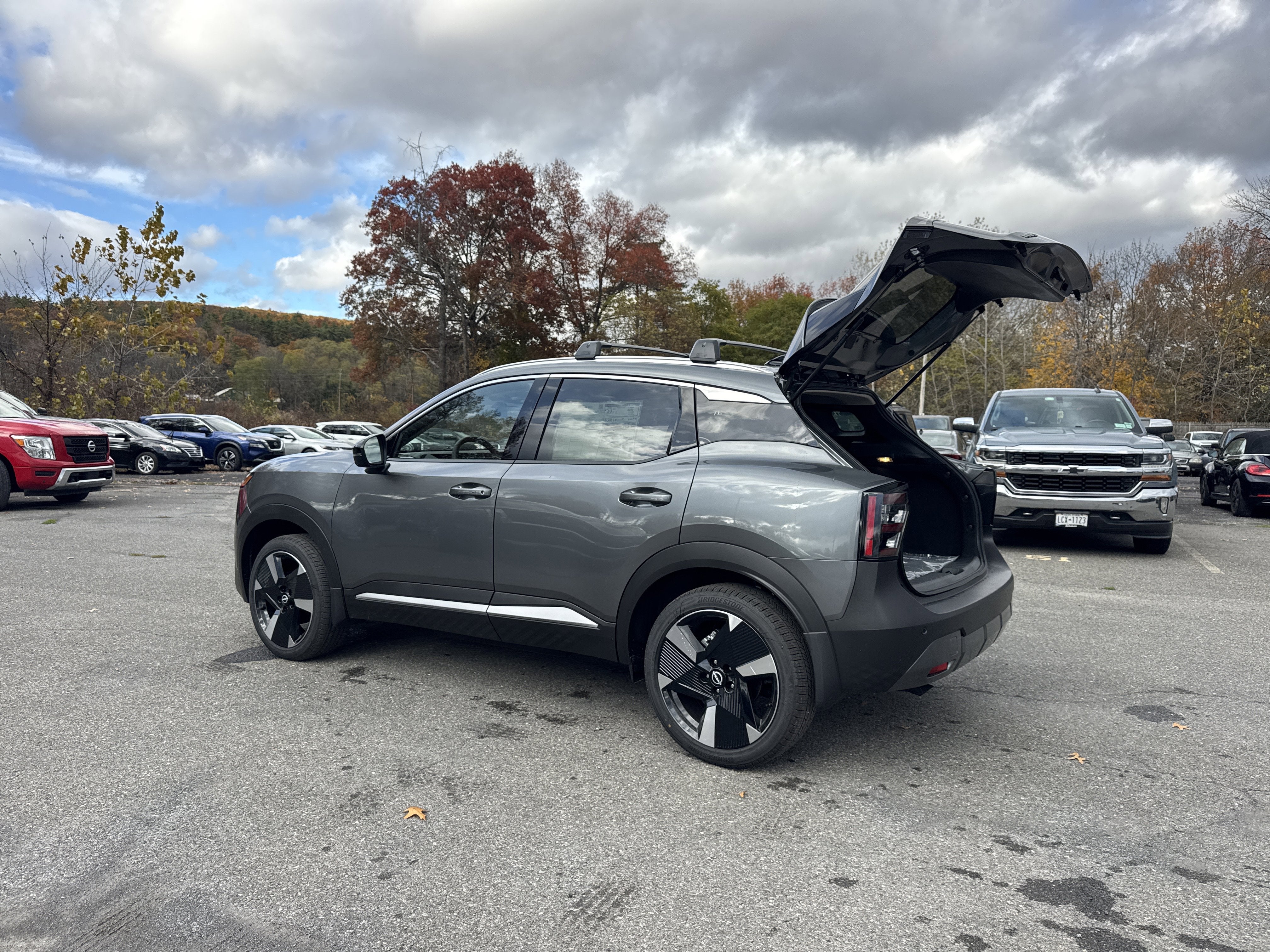 2026 Nissan Kicks SR