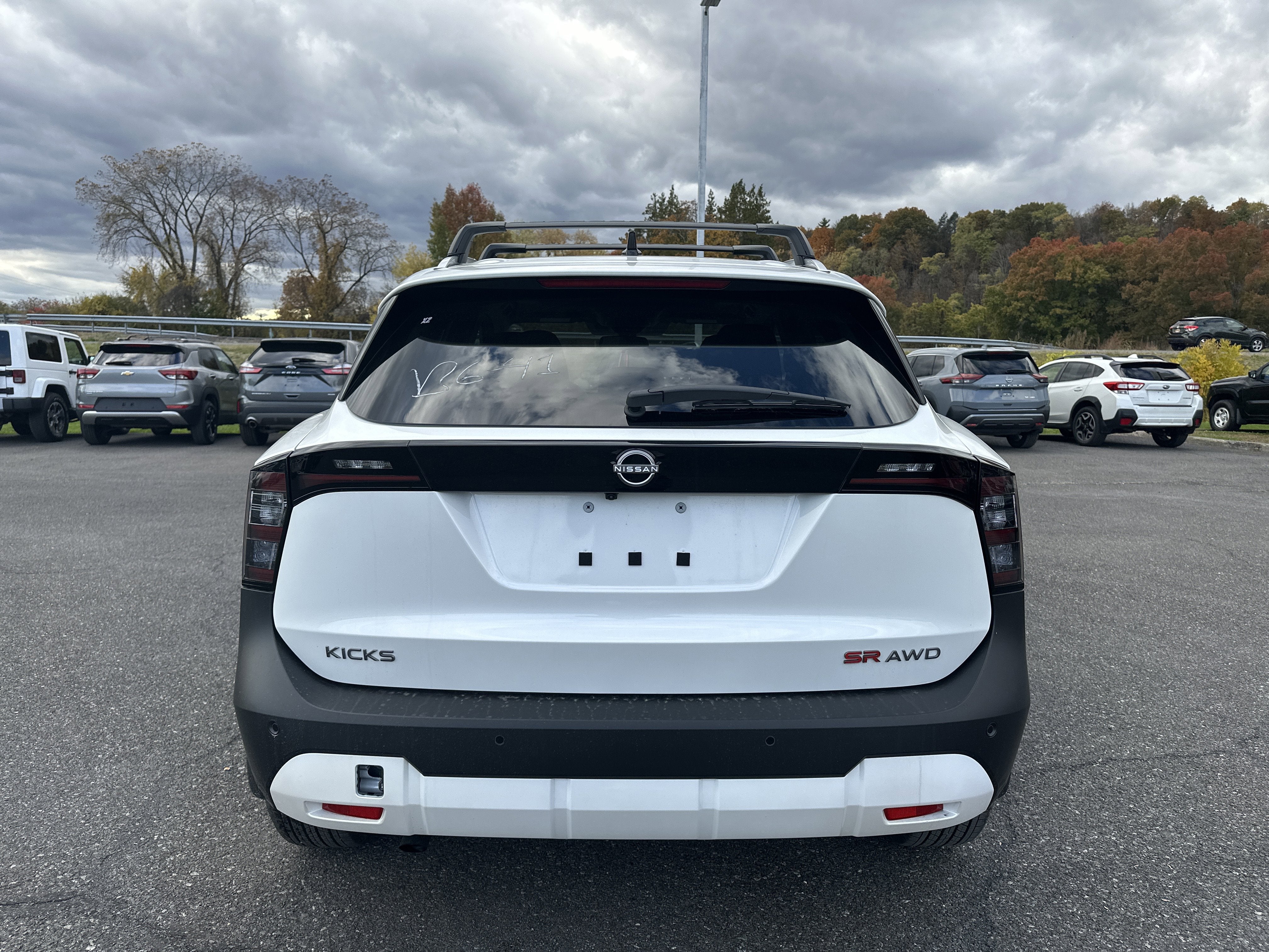 2026 Nissan Kicks SR