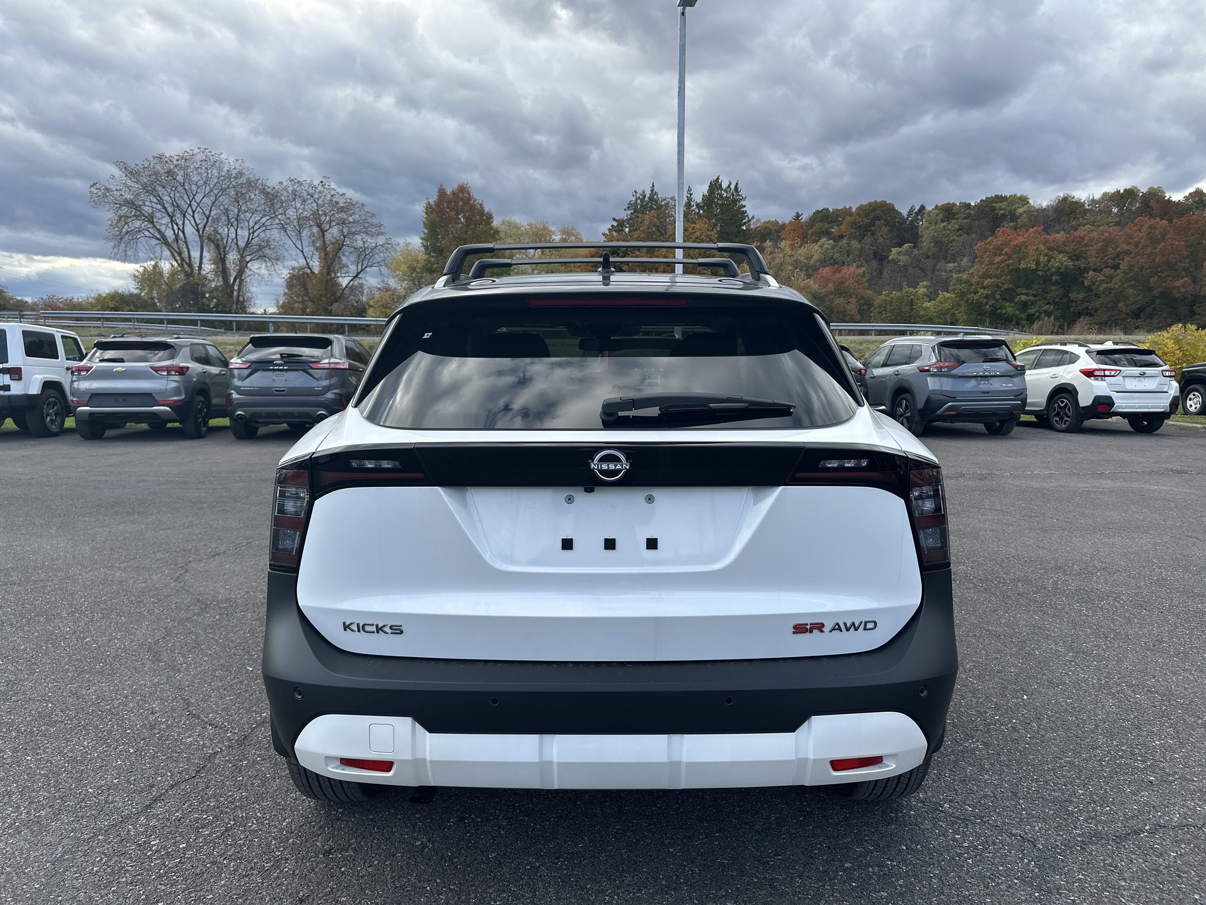 2026 Nissan Kicks SR