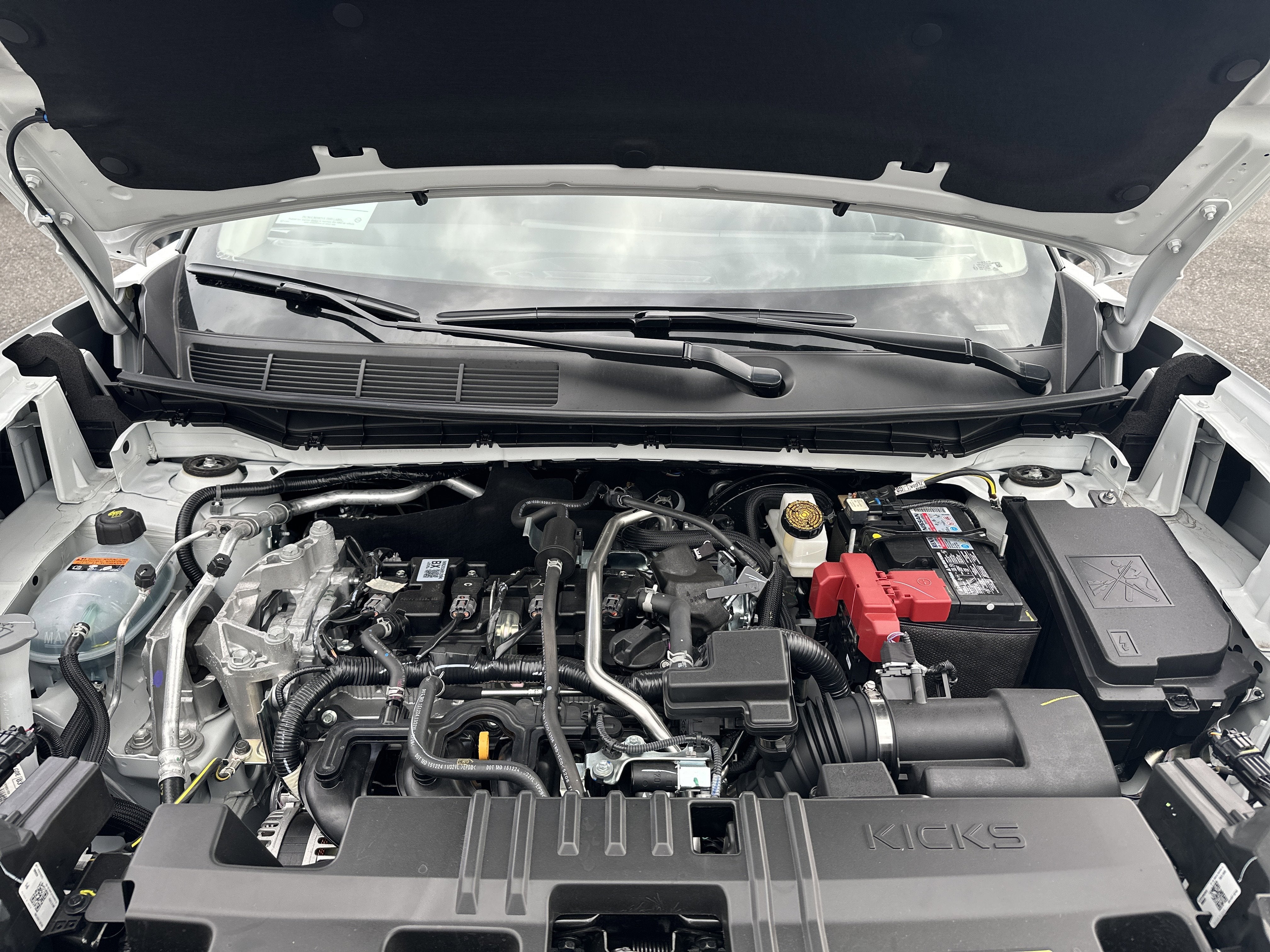 2026 Nissan Kicks SR