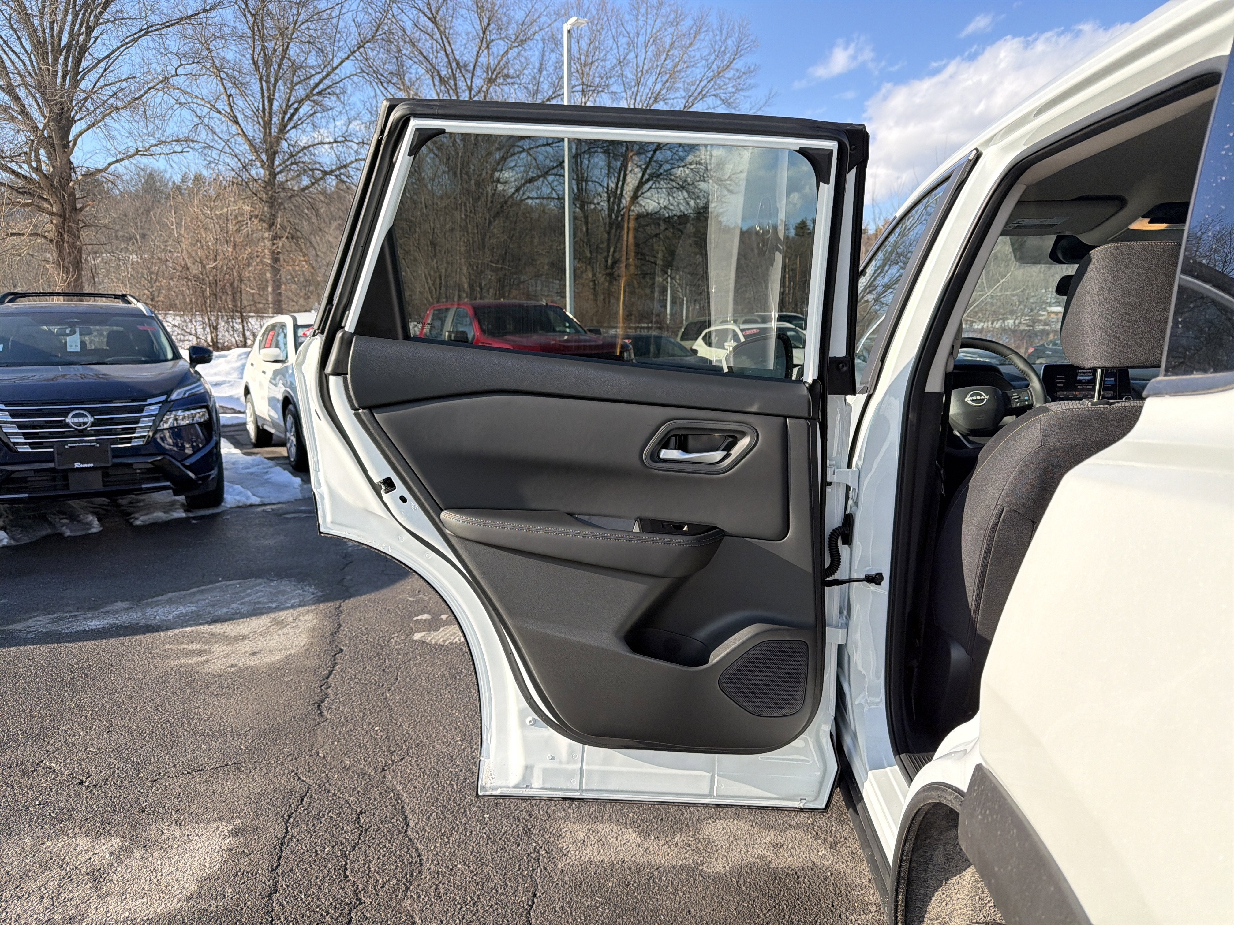 2026 Nissan Rogue SV