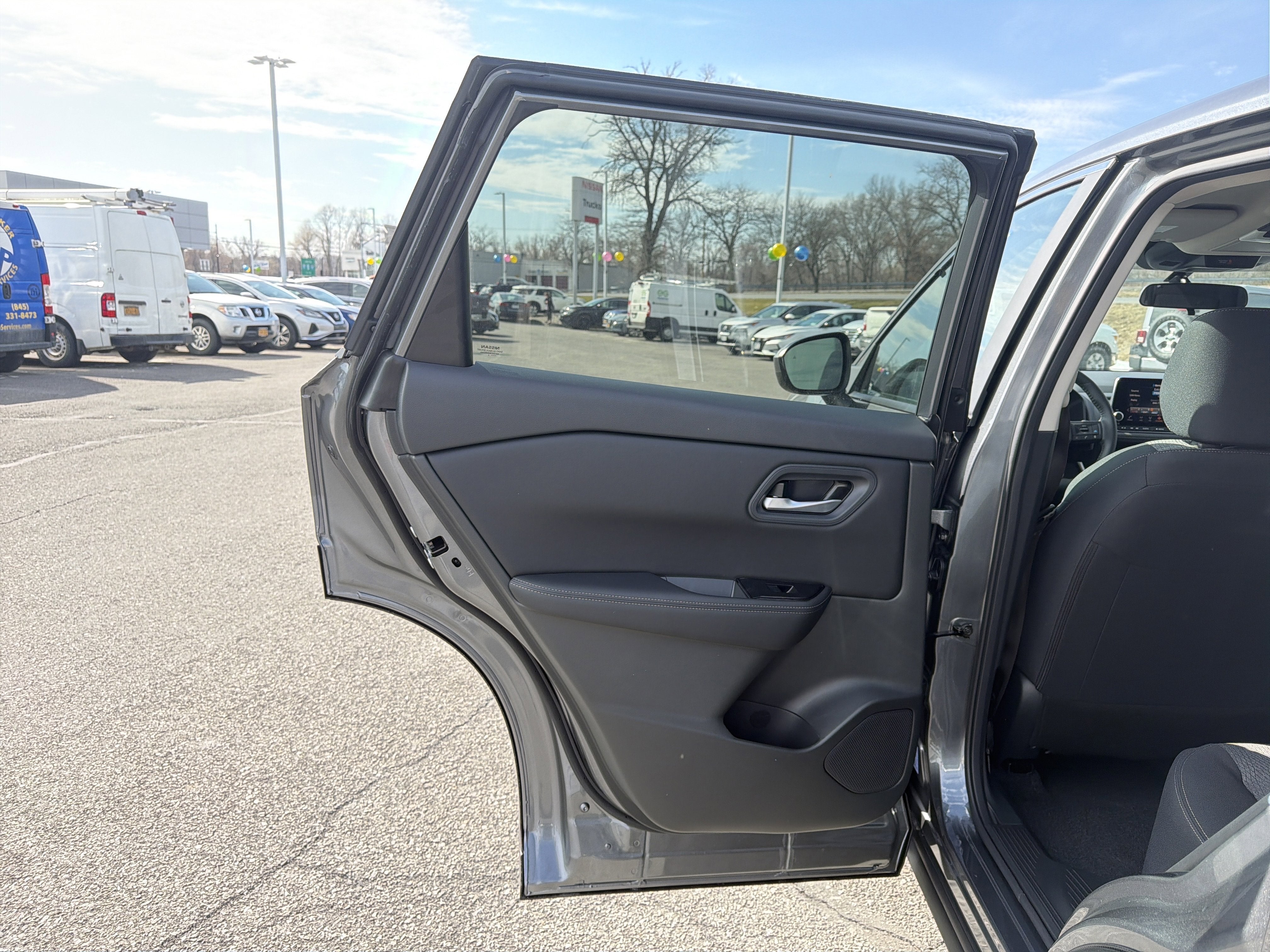 2026 Nissan Rogue SV