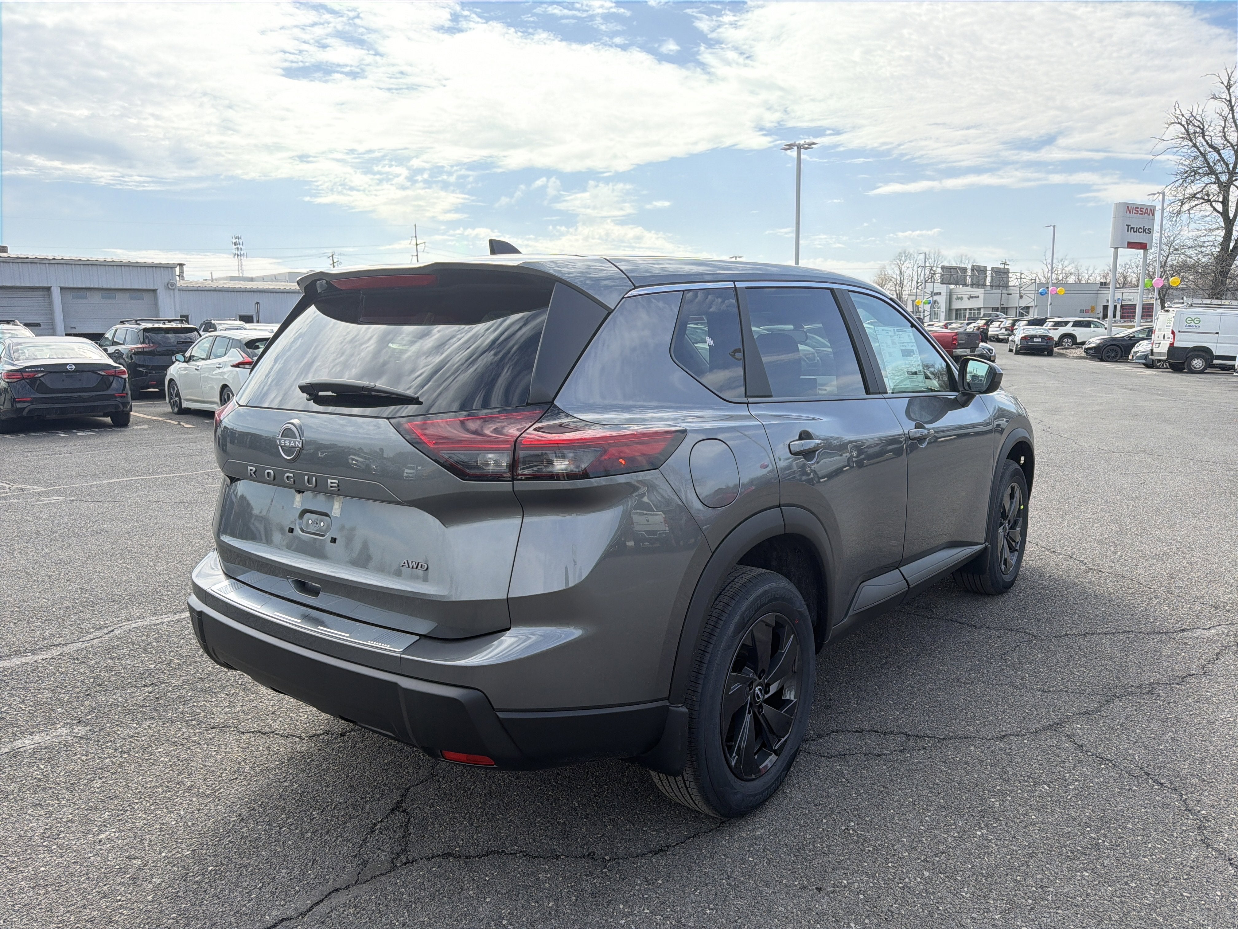 2026 Nissan Rogue SV