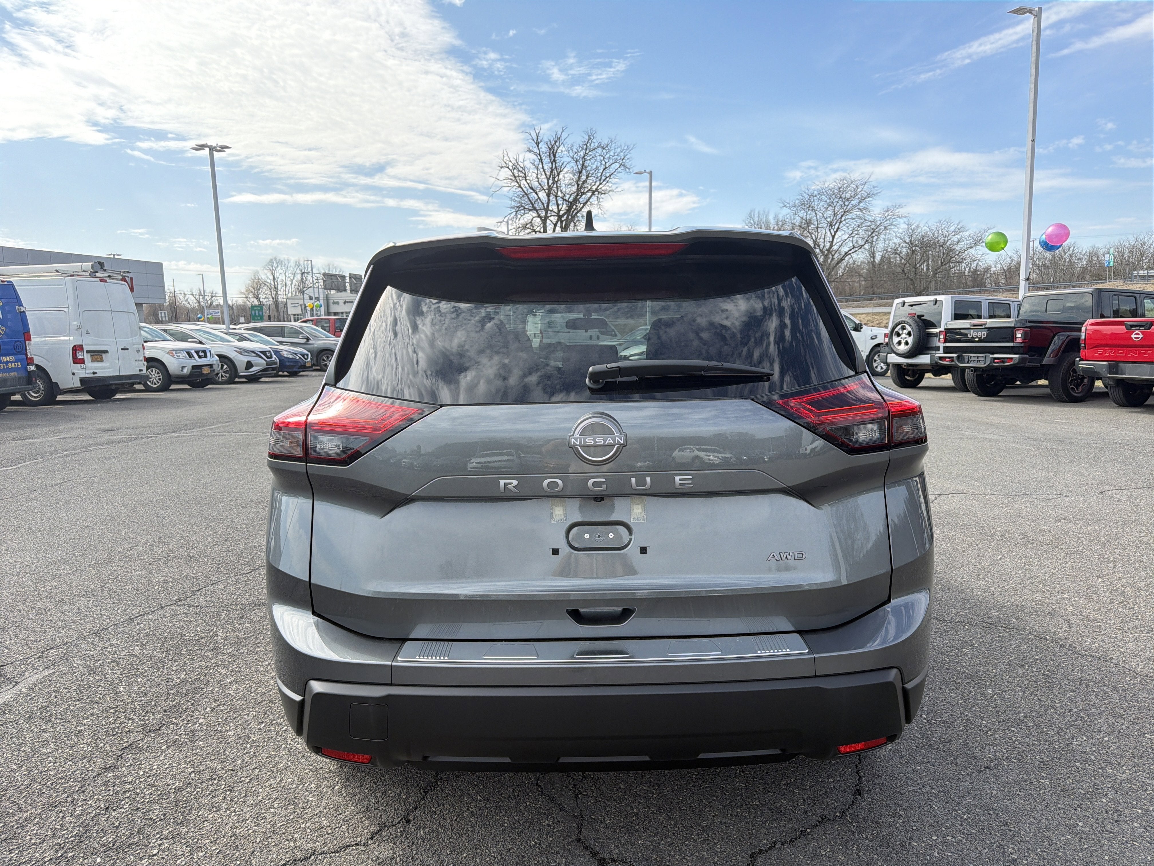 2026 Nissan Rogue SV