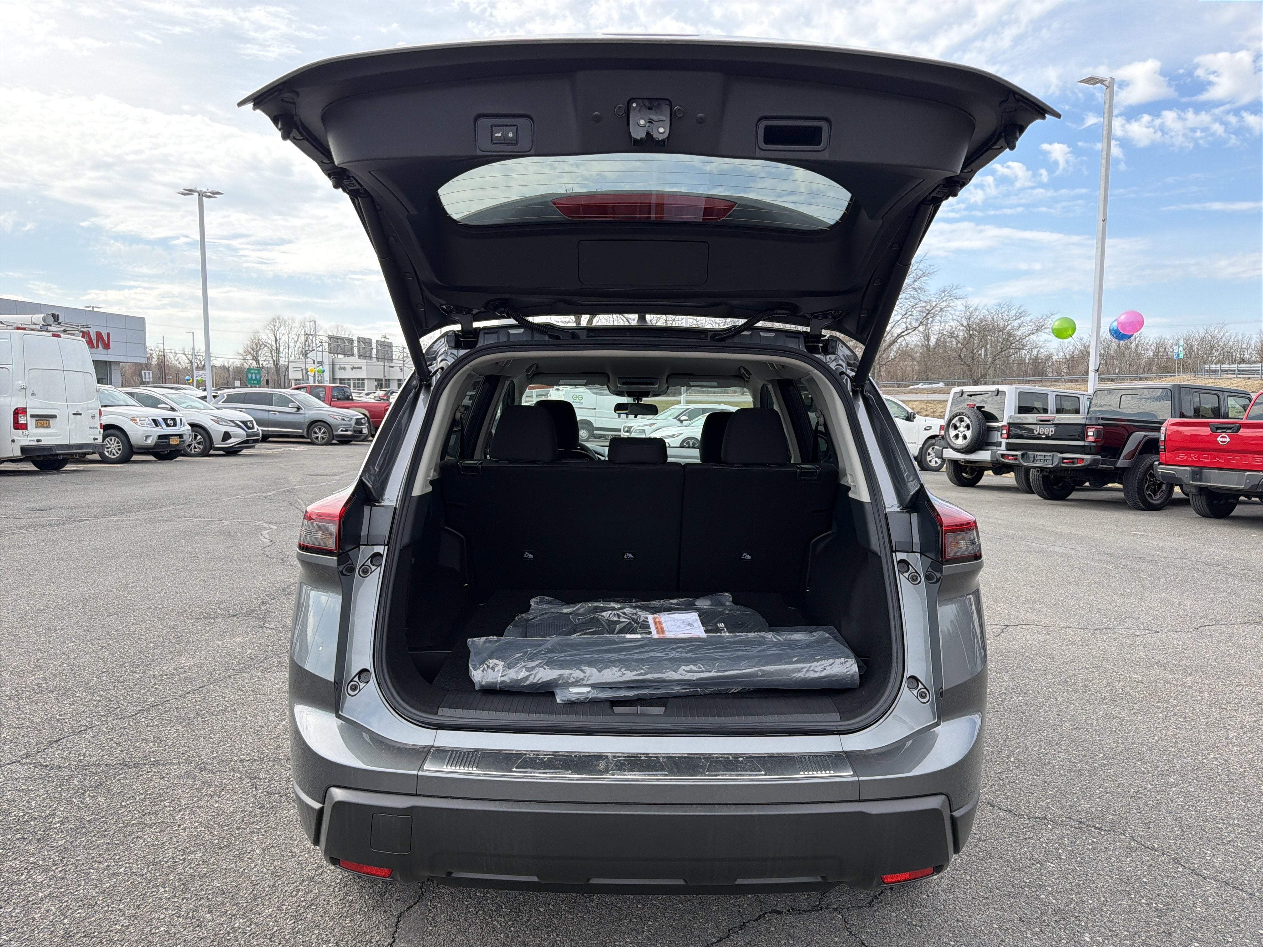 2026 Nissan Rogue SV