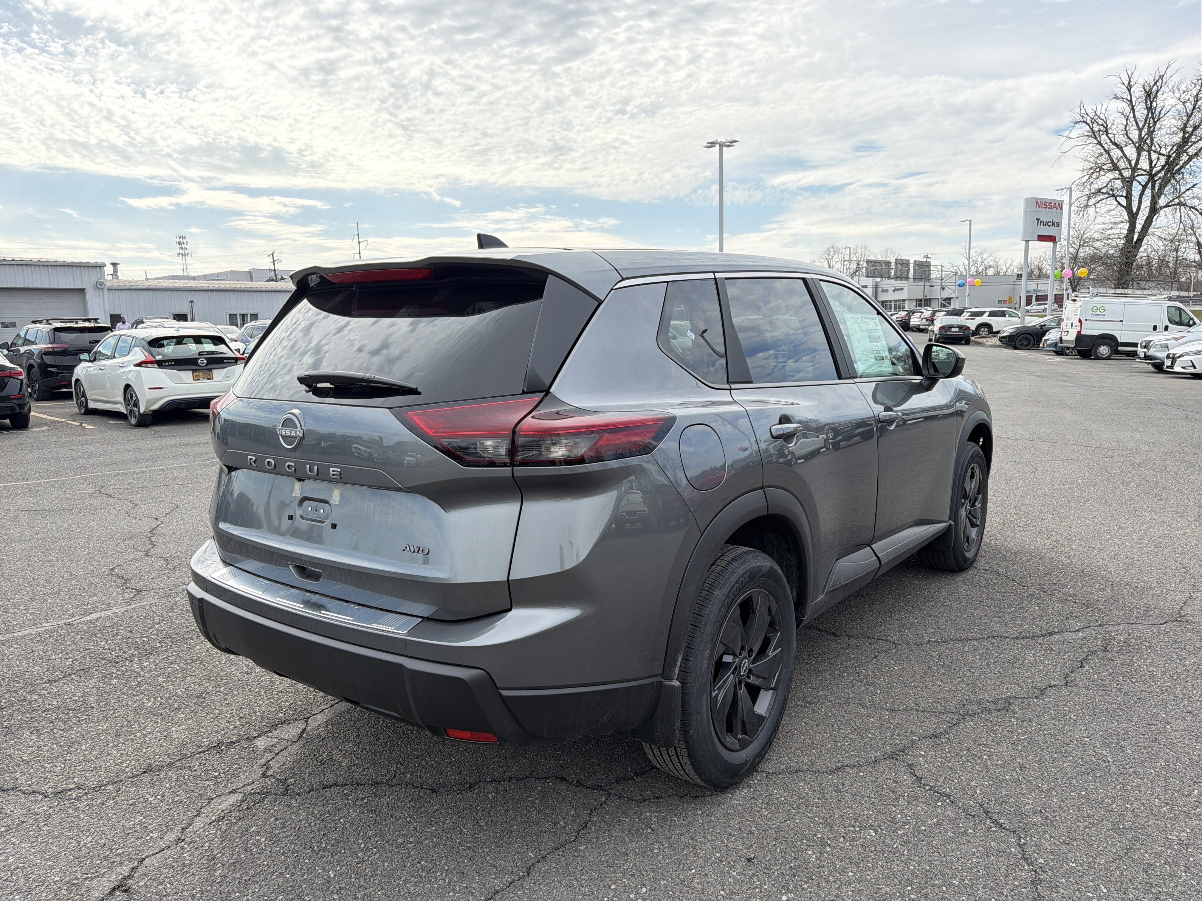 2026 Nissan Rogue SV