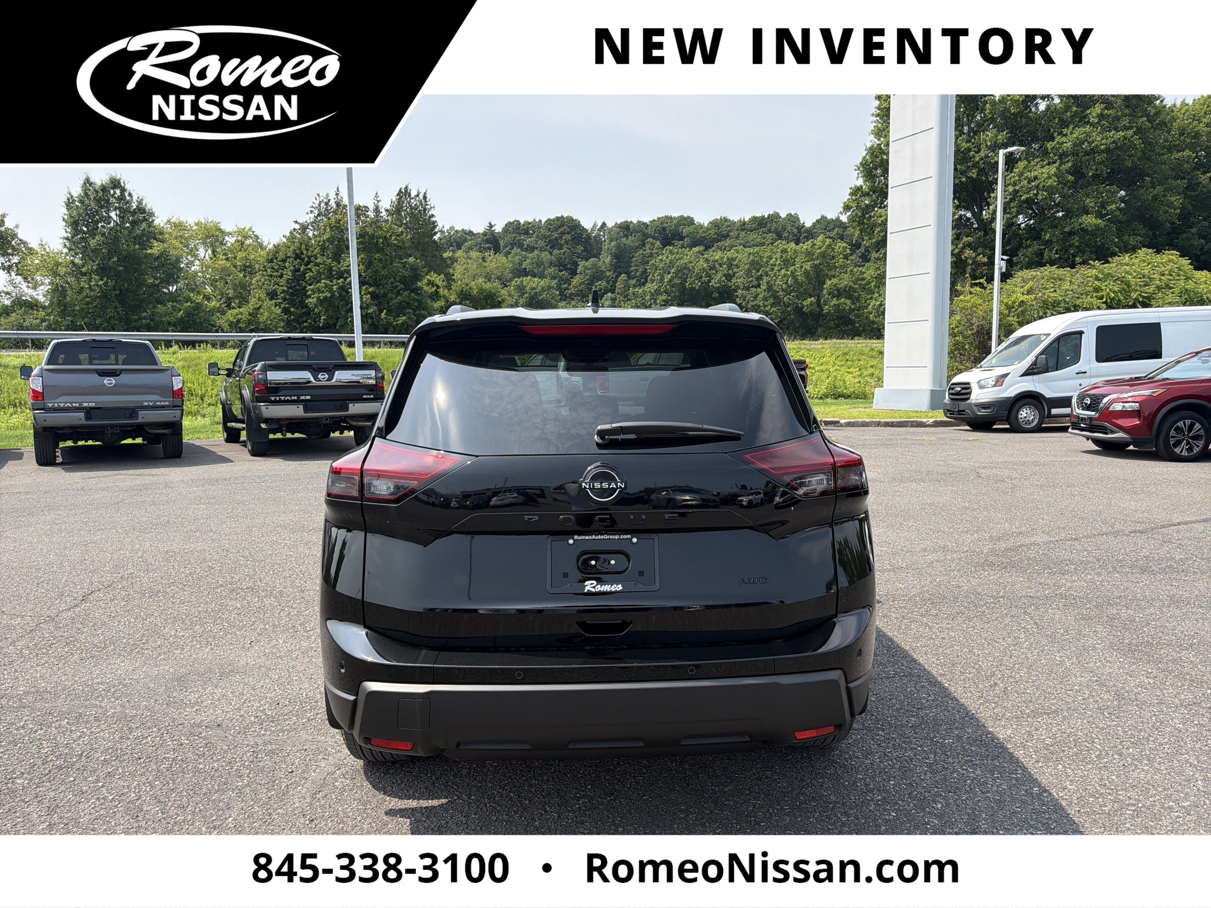 2026 Nissan Rogue Dark Armor