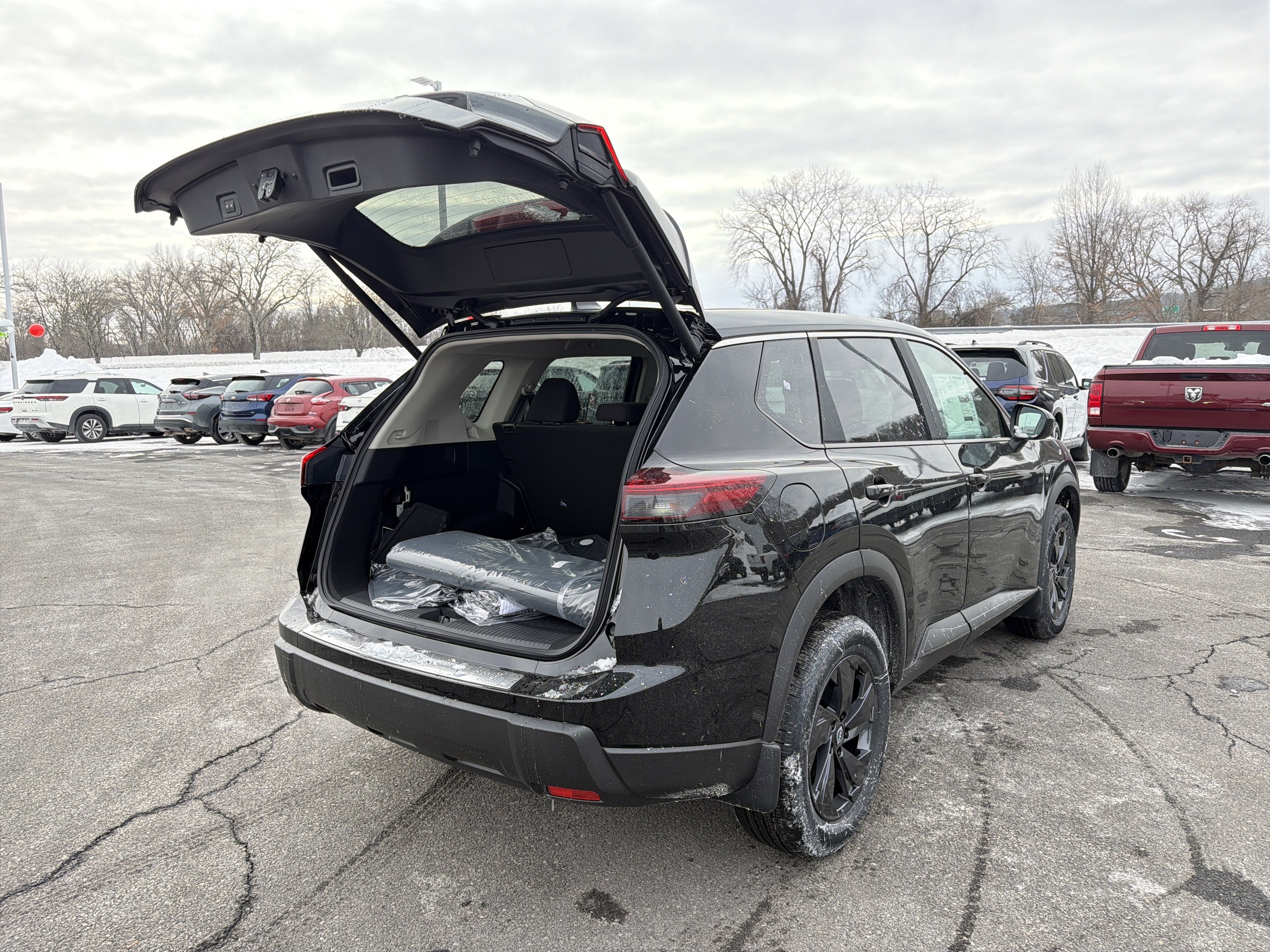 2026 Nissan Rogue SV