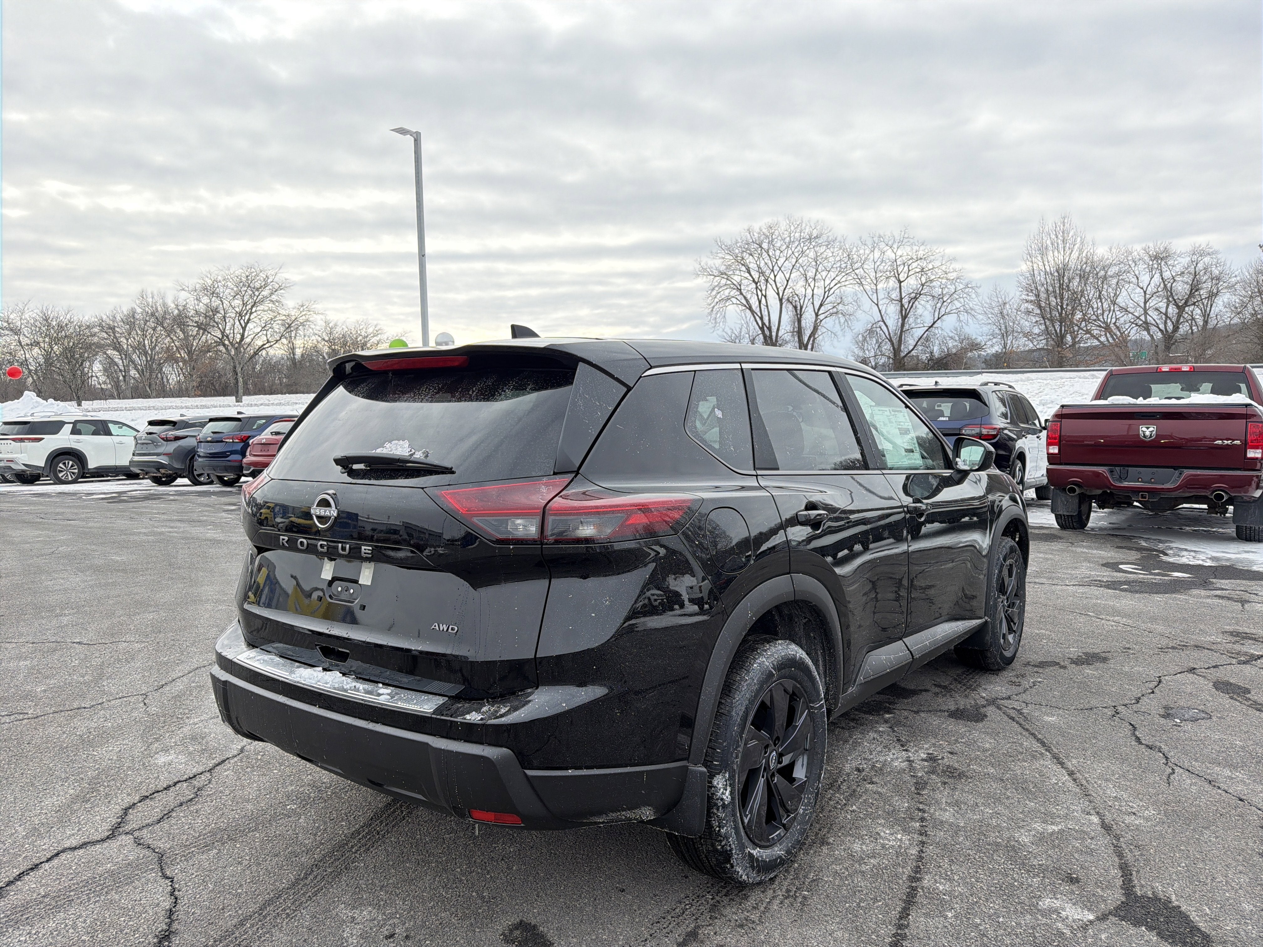 2026 Nissan Rogue SV