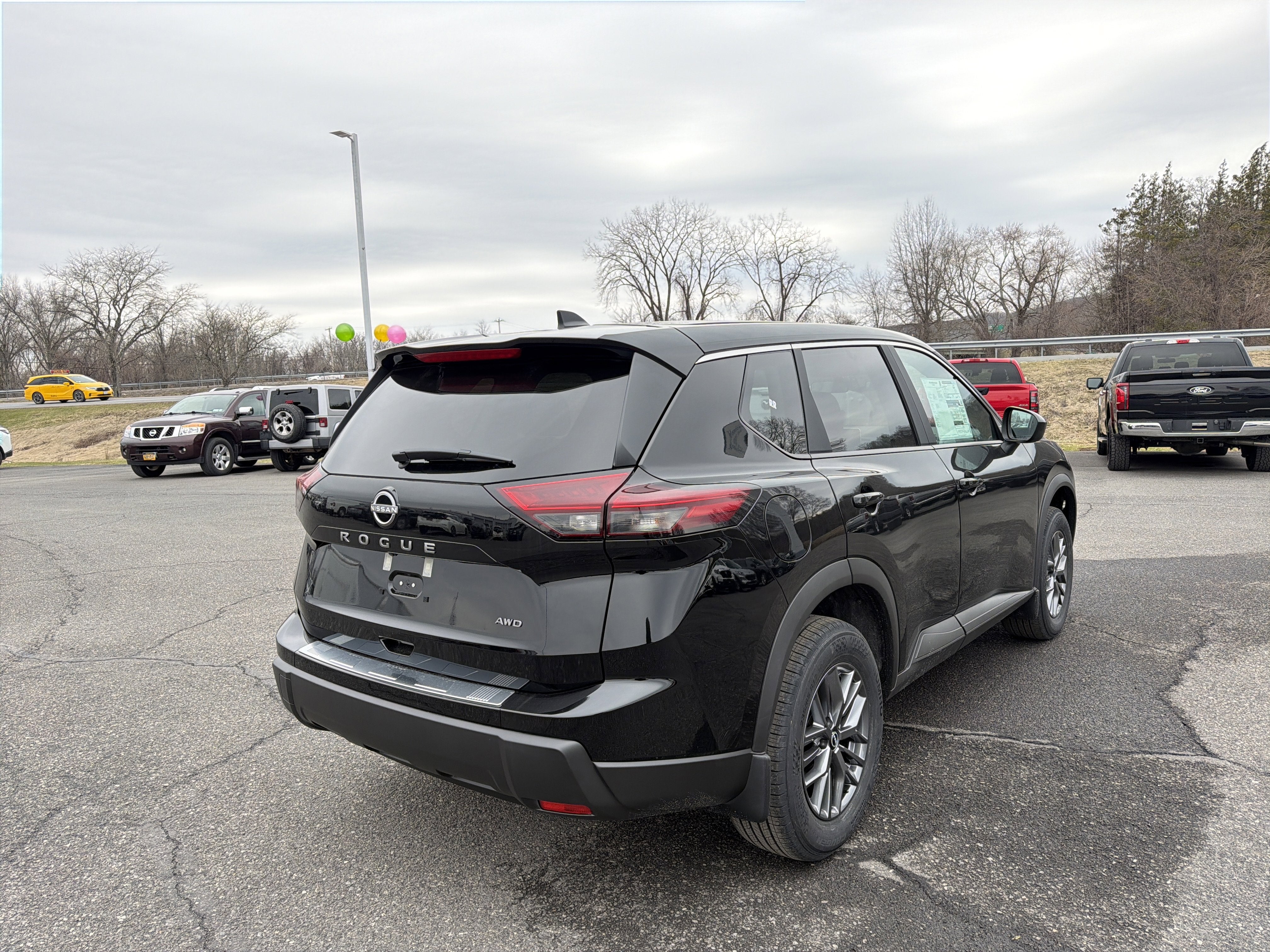 2026 Nissan Rogue SV