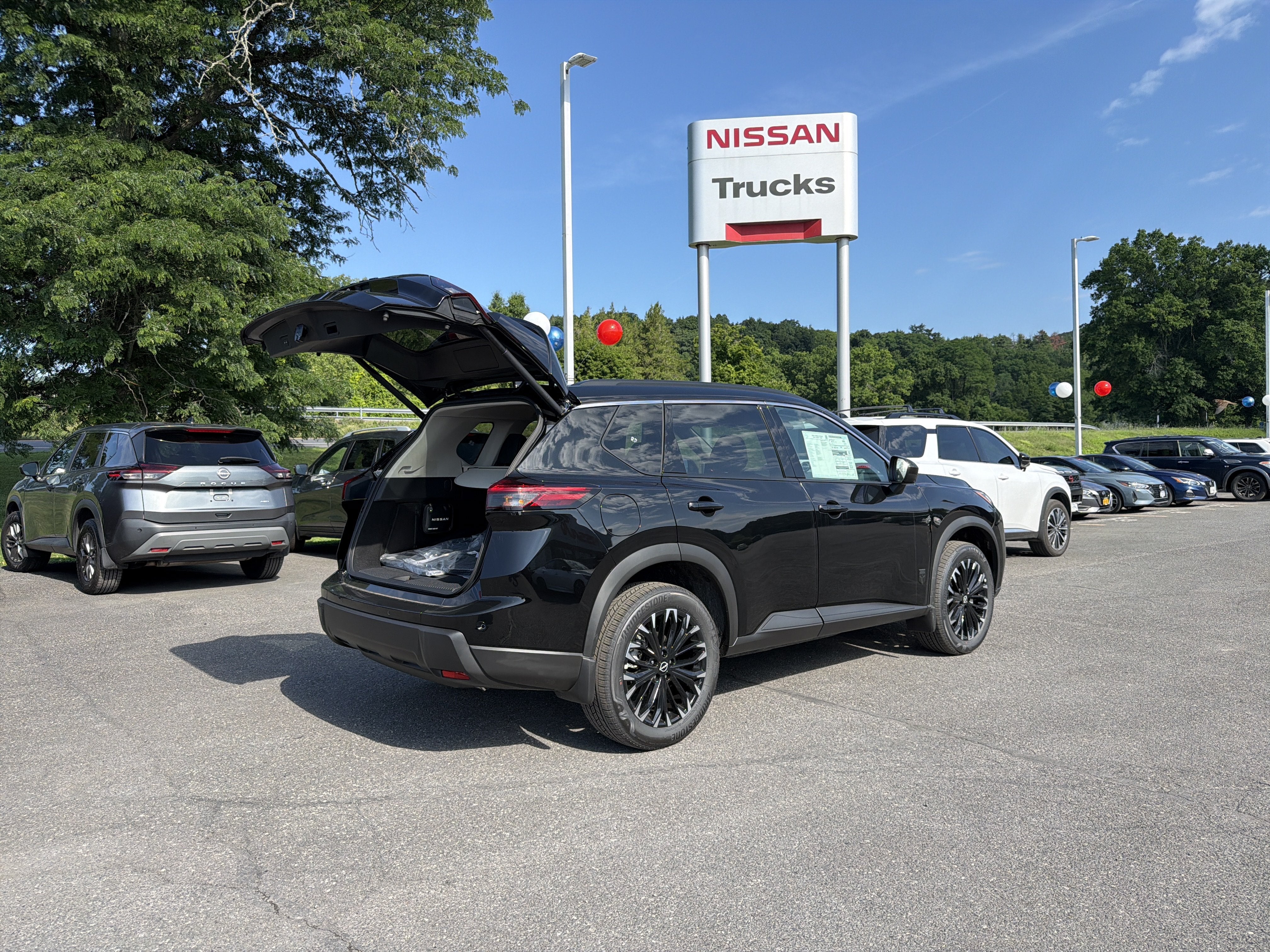 2026 Nissan Rogue Dark Armor