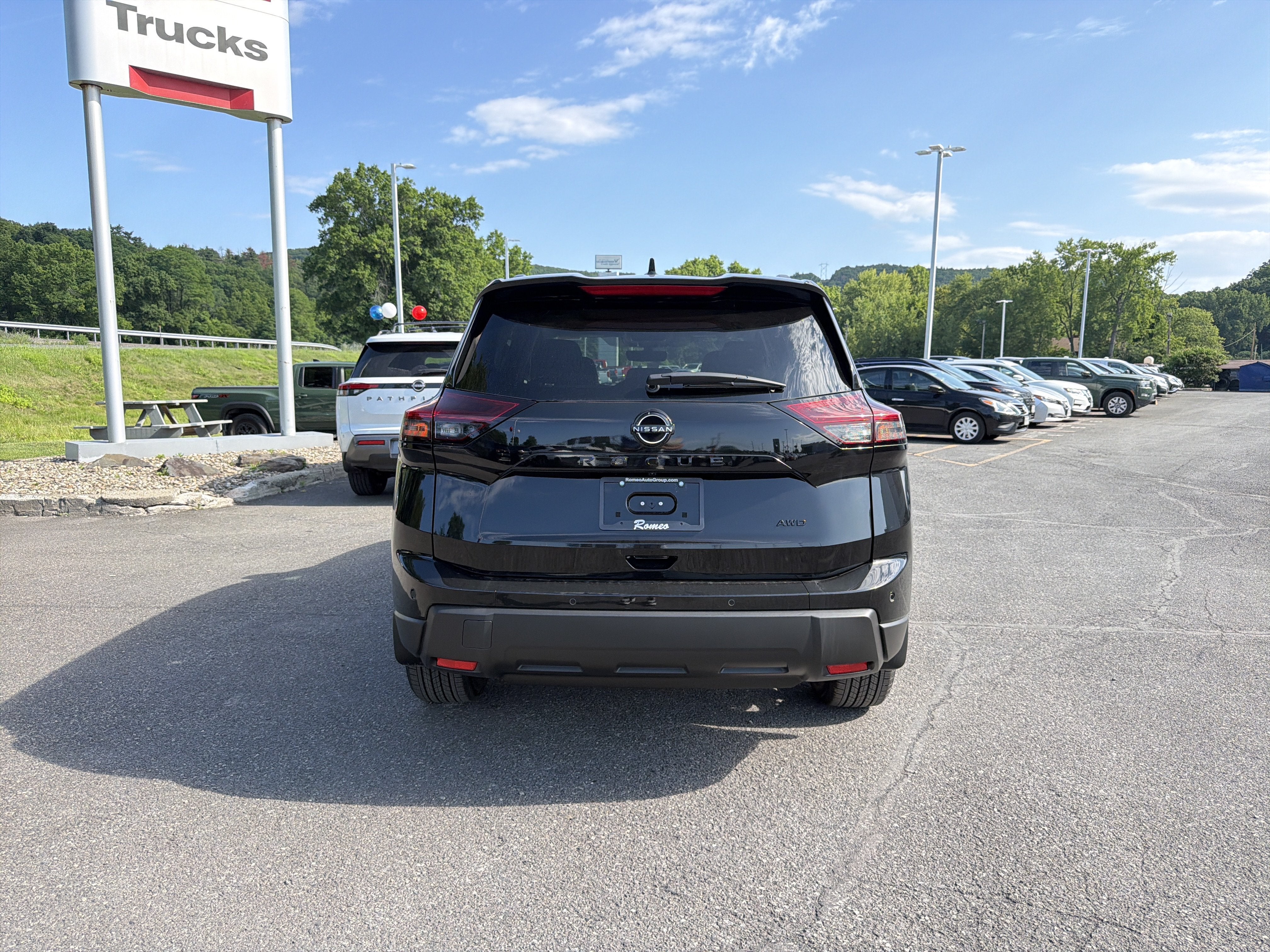 2026 Nissan Rogue Dark Armor