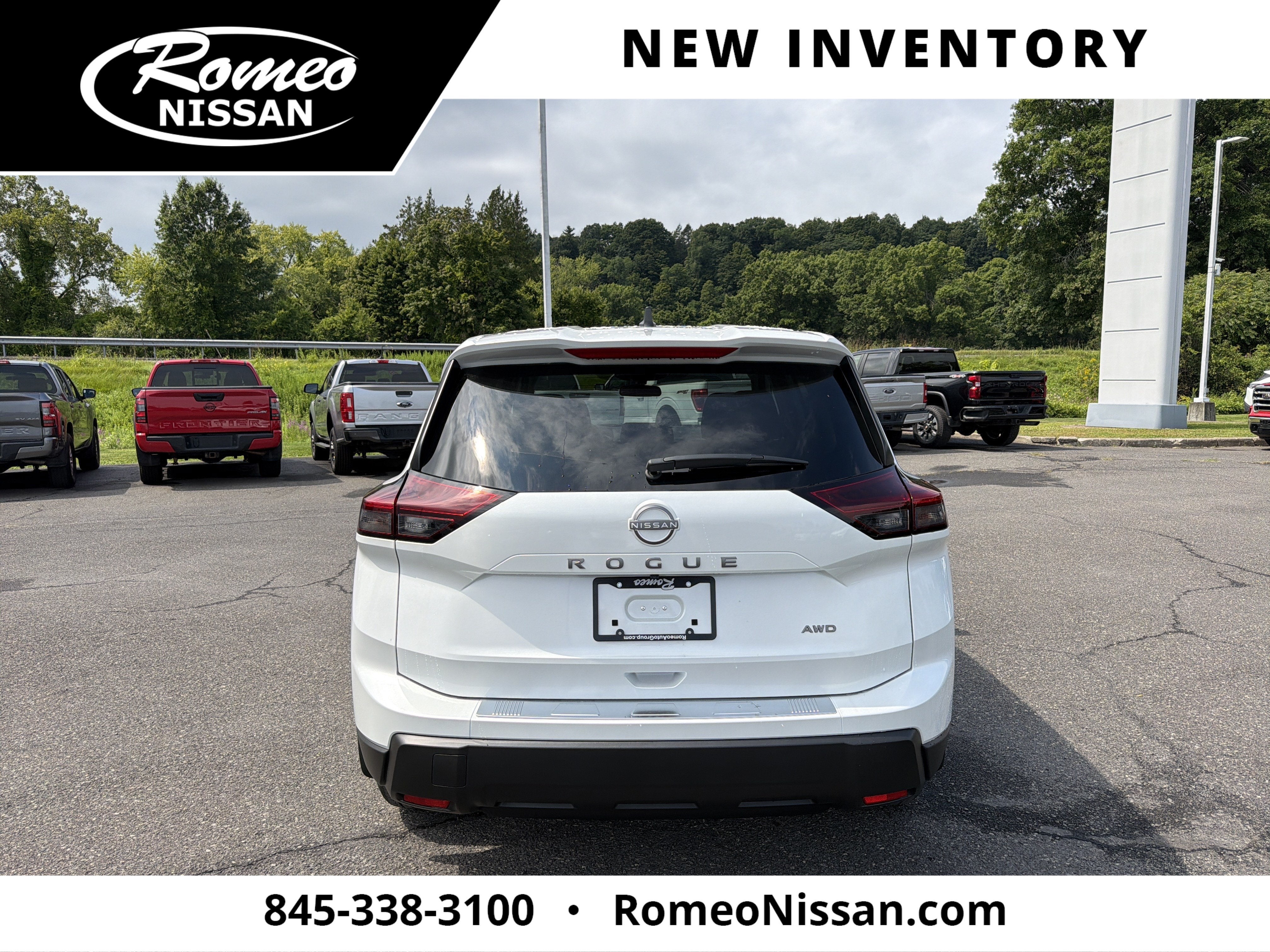 2026 Nissan Rogue SV