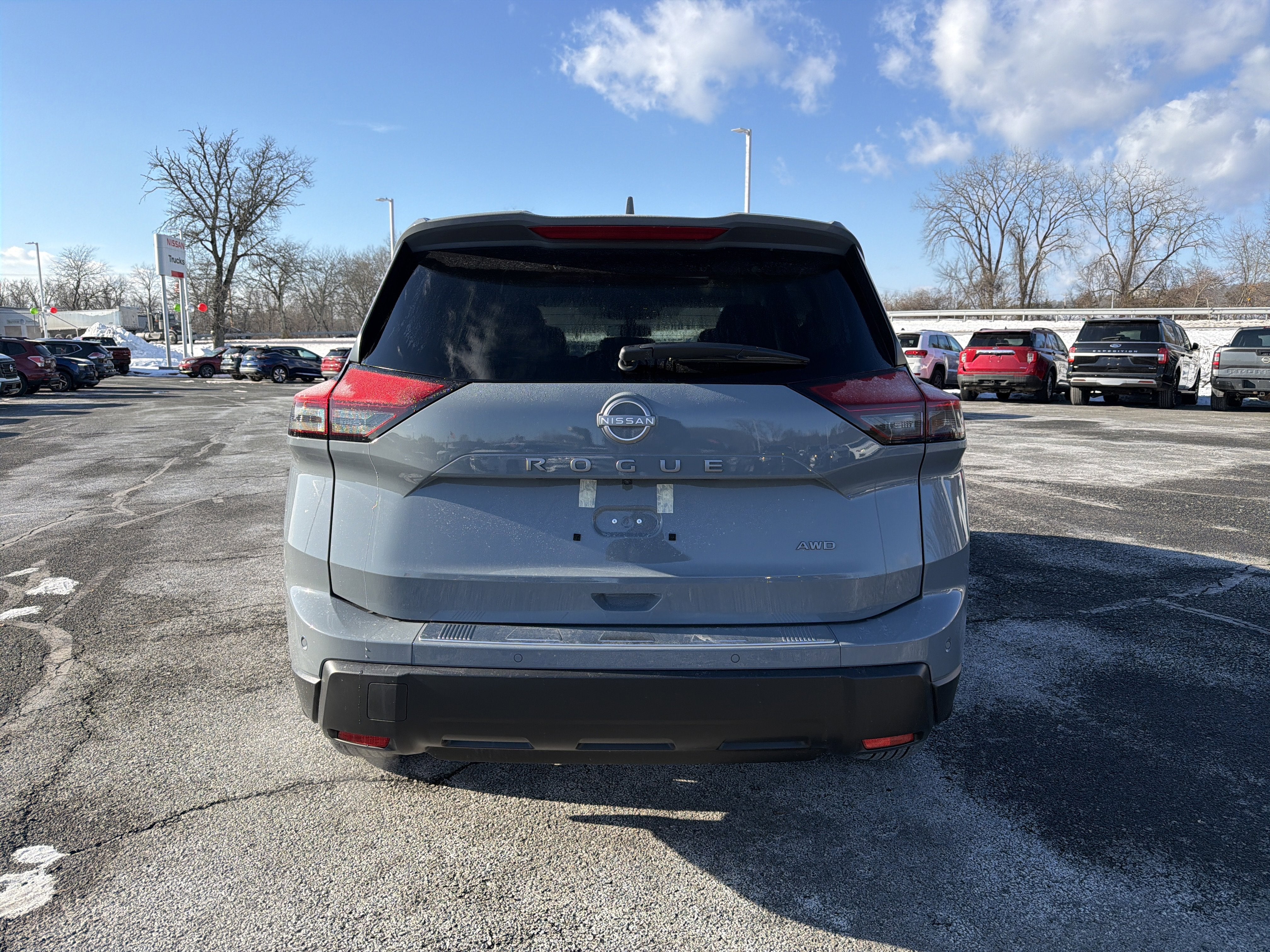 2026 Nissan Rogue SV