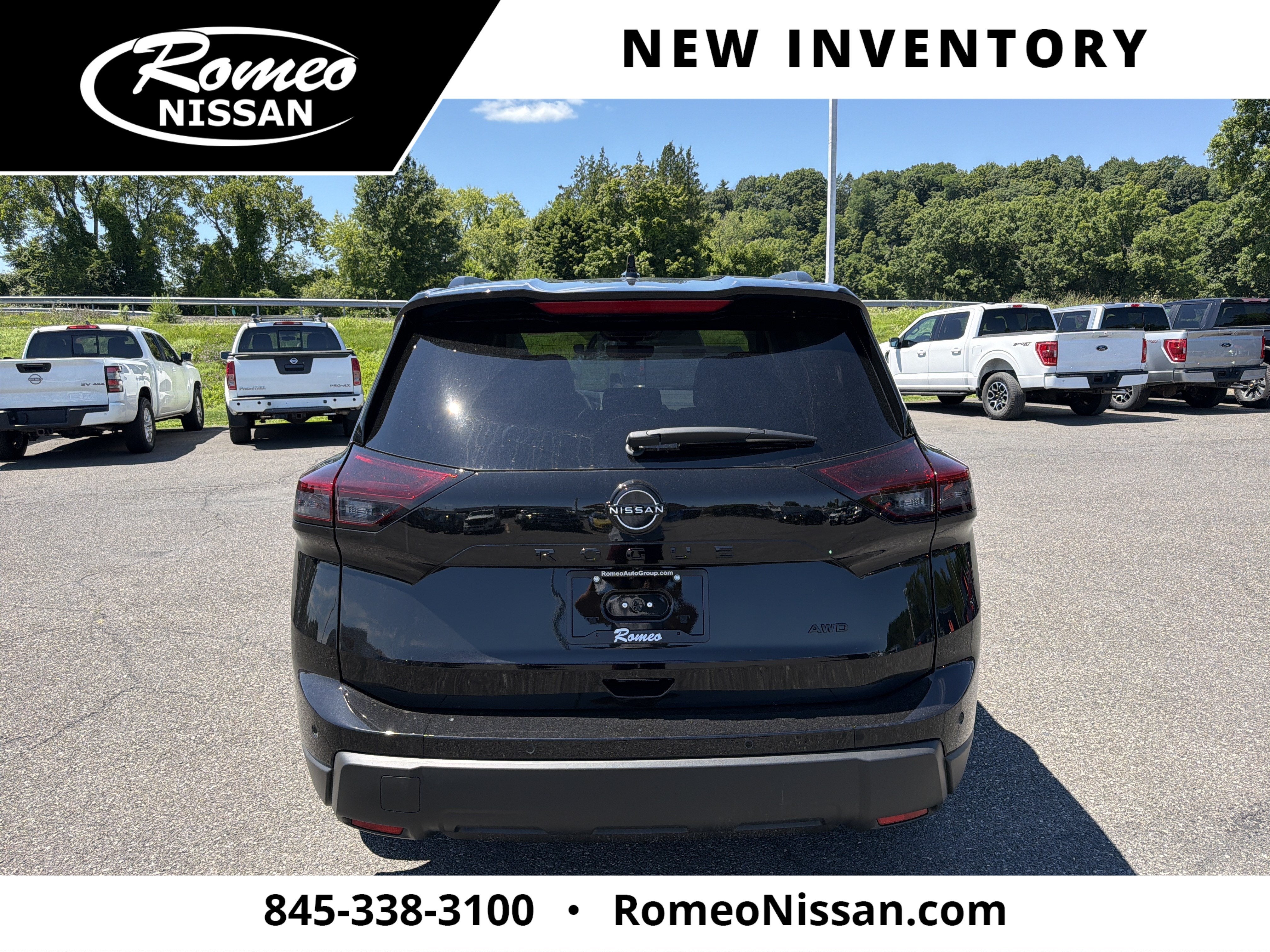 2026 Nissan Rogue Dark Armor