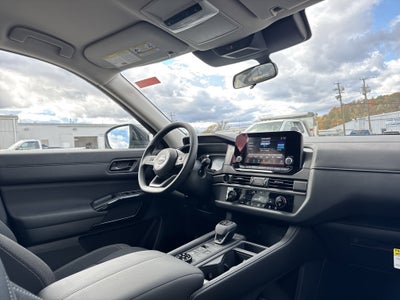 2025 Nissan Pathfinder S