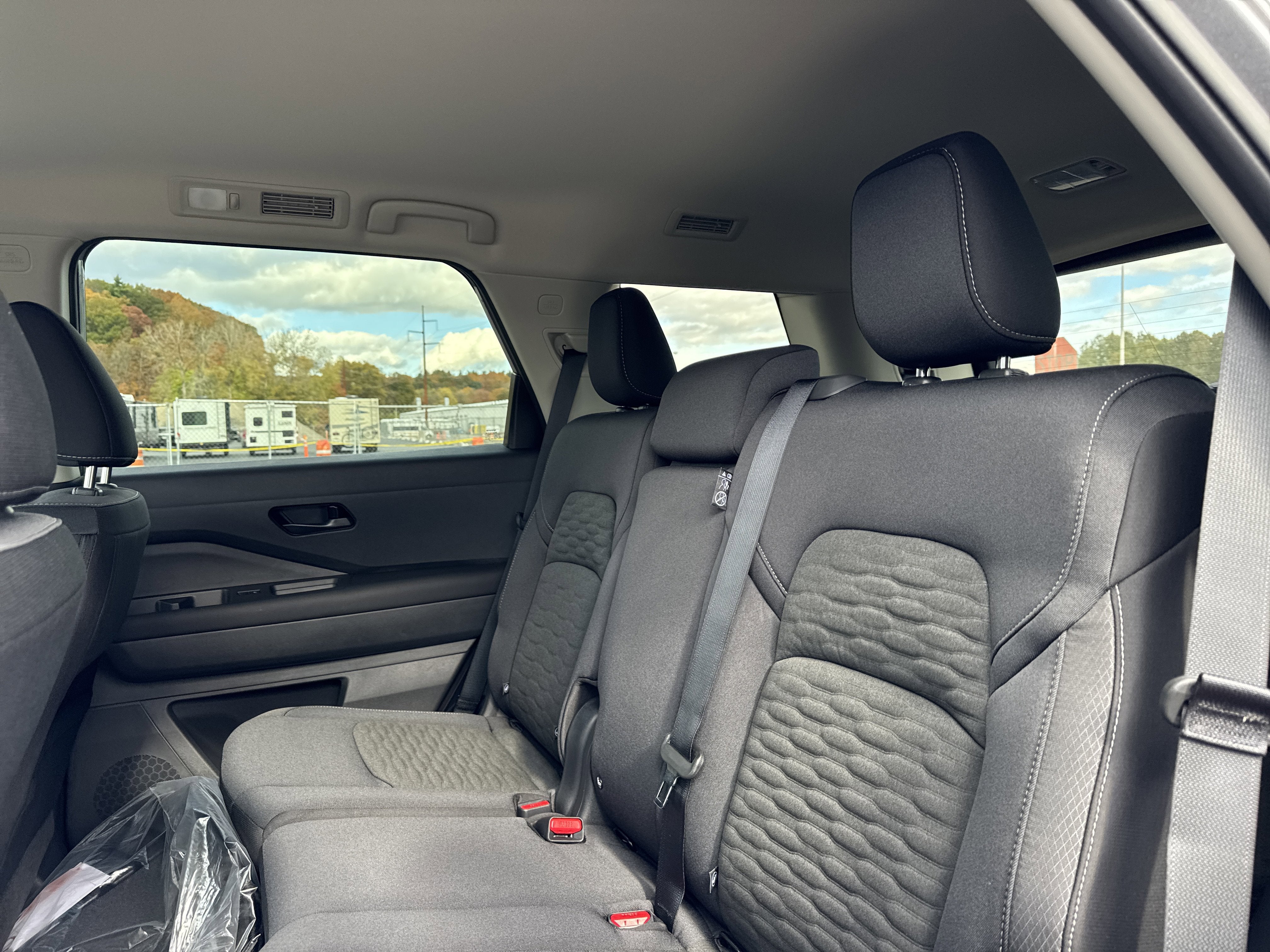 2025 Nissan Pathfinder S