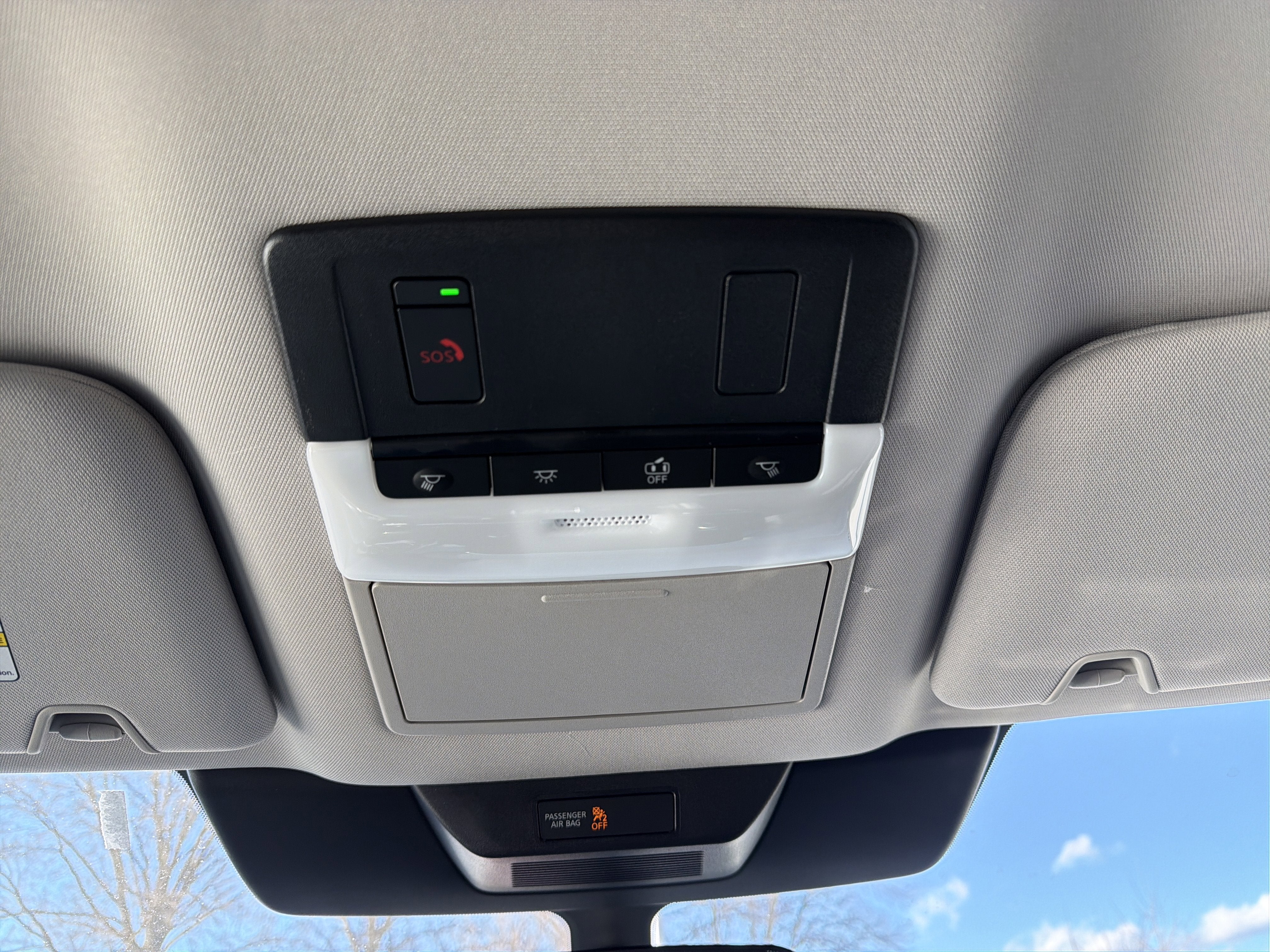 2025 Nissan Pathfinder SV