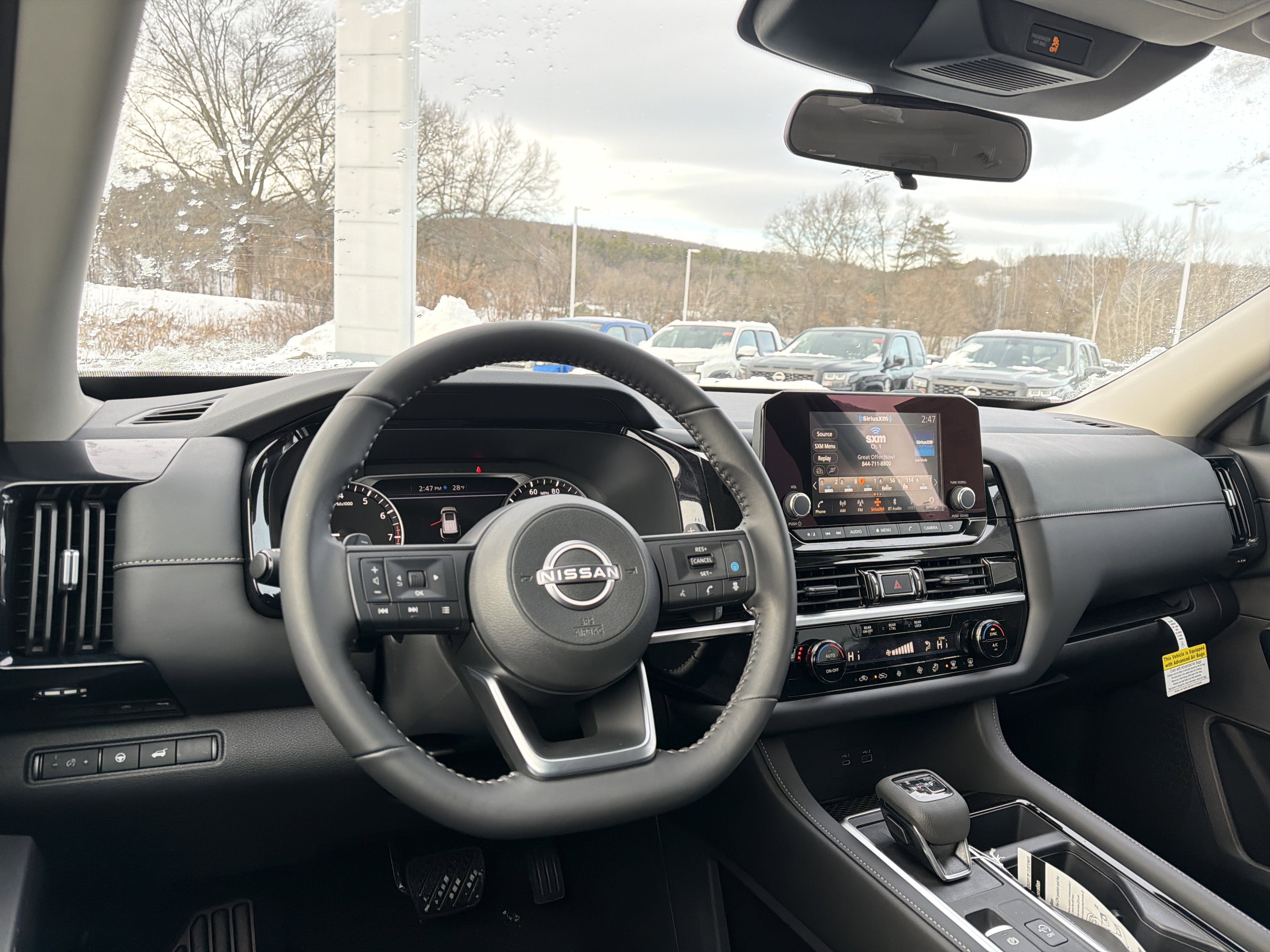 2025 Nissan Pathfinder SV