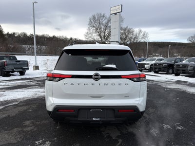 2025 Nissan Pathfinder SV