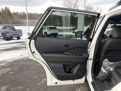 2025 Nissan Pathfinder Rock Creek