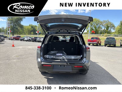 2026 Nissan Pathfinder SV